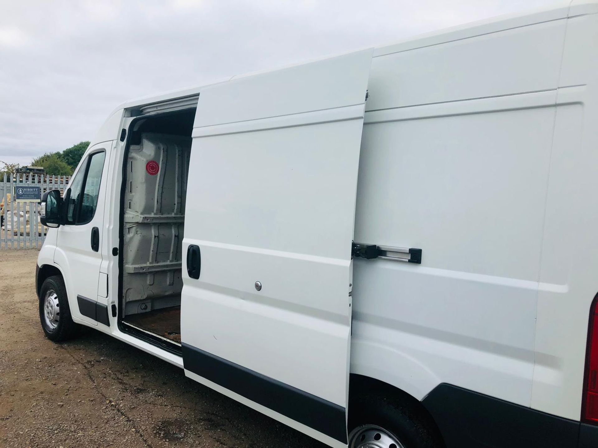 Peugeot Boxer 335 2.2 HDI L3 H2 2015 '15 Reg' - Panel Van - LCV - Image 4 of 16