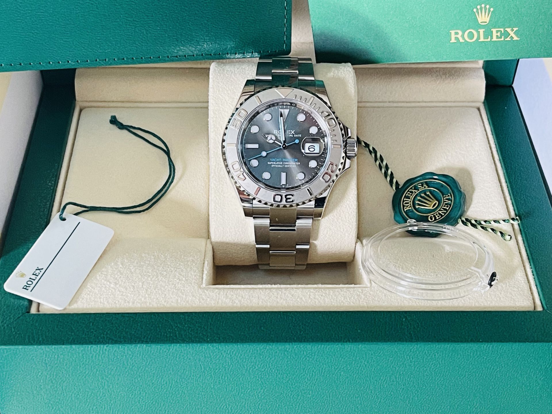 Rolex Yacht Master 40mm Oystersteel and platinum 2020 Year Slate Dial ** Full Set** - Image 18 of 18