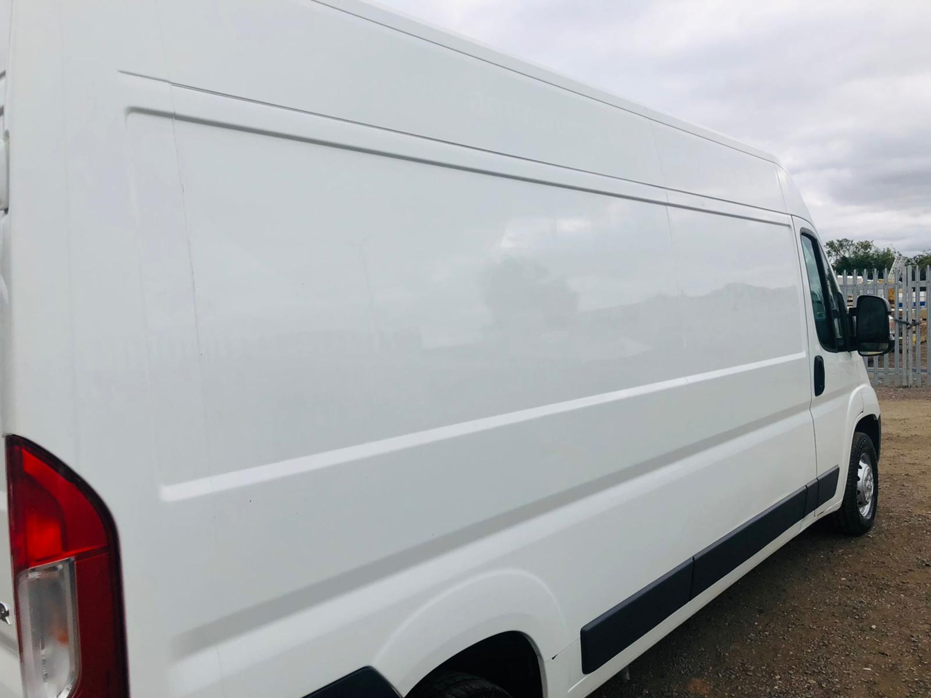 Peugeot Boxer 2.0 Blue HDI Professional L3 H2 2017 '67 Reg' Sat Nav - Air con - ULEZ Compliant - Image 10 of 16