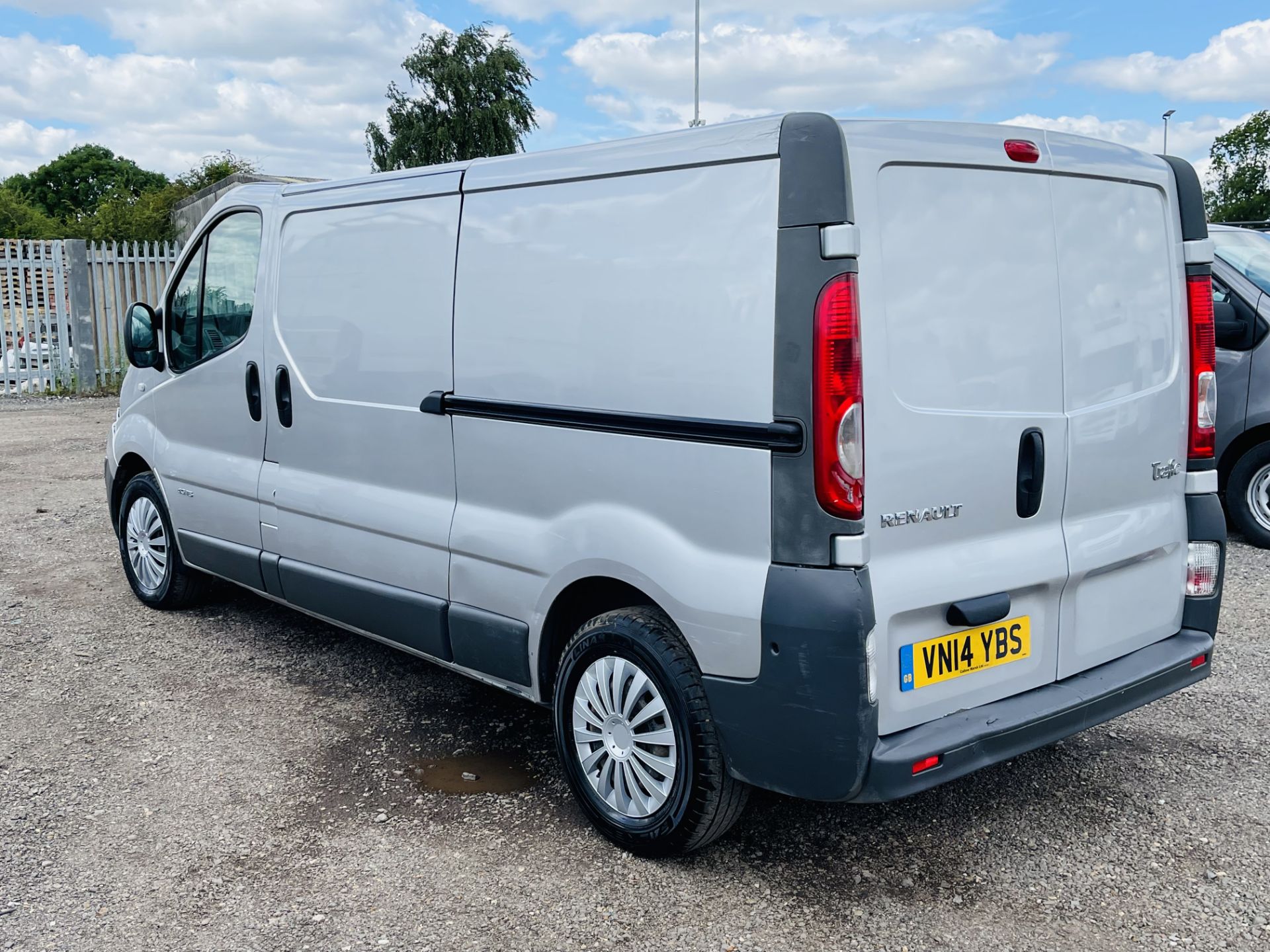 Renault Trafic 2.0 DCi LL29 2014 '14 Reg' L3 H1 - Elec Pack - No Vat Save 20% - Image 6 of 17