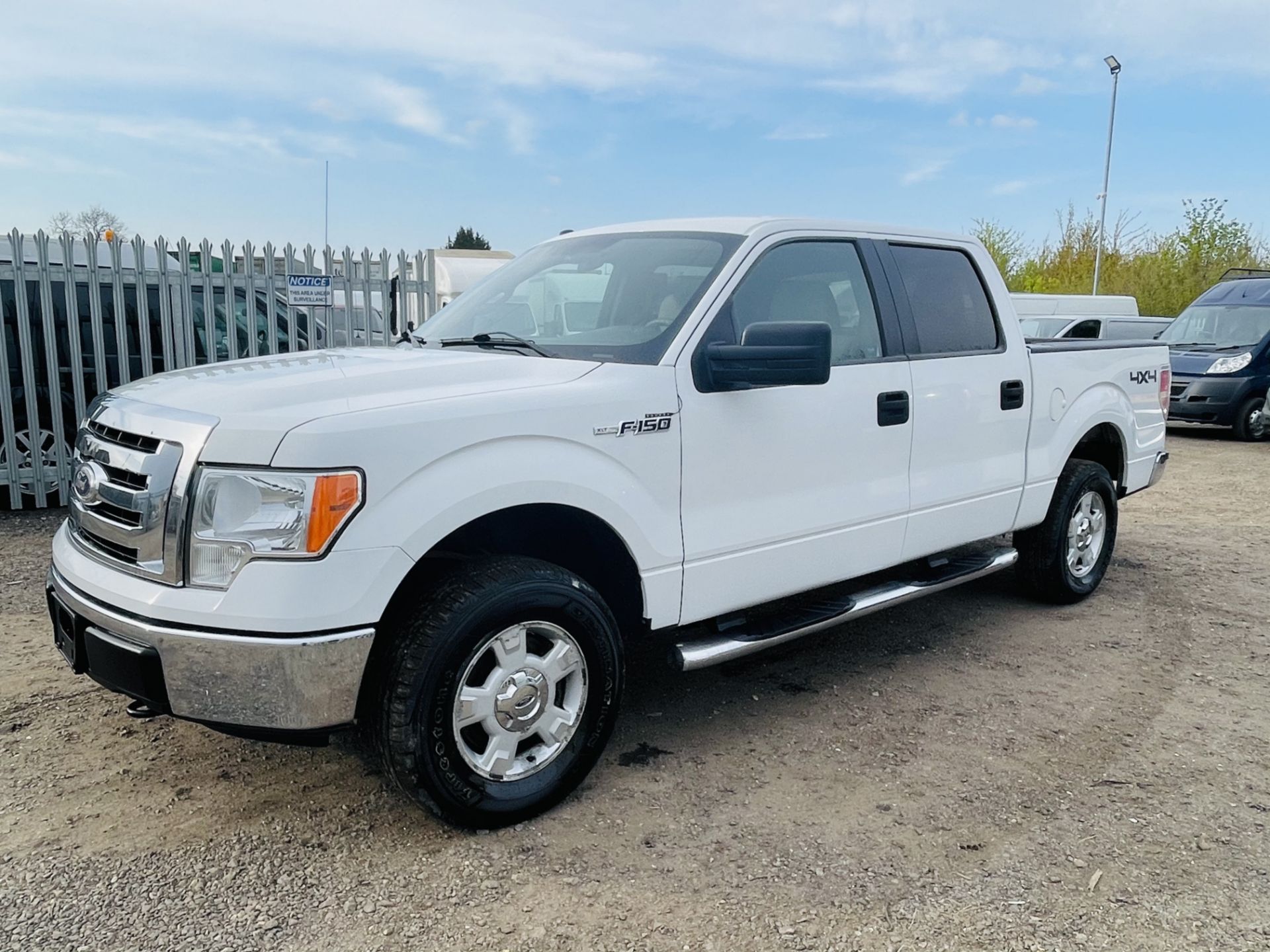 Ford F-150 XLT 4.6L V8 Super-crew 4WD 2010 ' 2010 Year' 6 Seats - Air con - NO RESERVE - Image 5 of 24