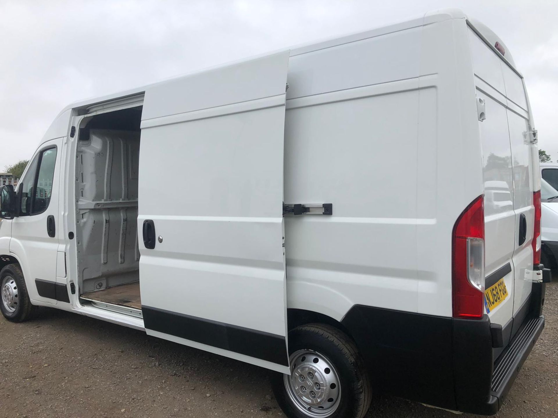 Citroen Relay 35 2.0 Blue Hdi L3 H2 Enterprise 2018 '68 Reg' Air con - Panel Van - ULEZ Compliant - Image 8 of 17