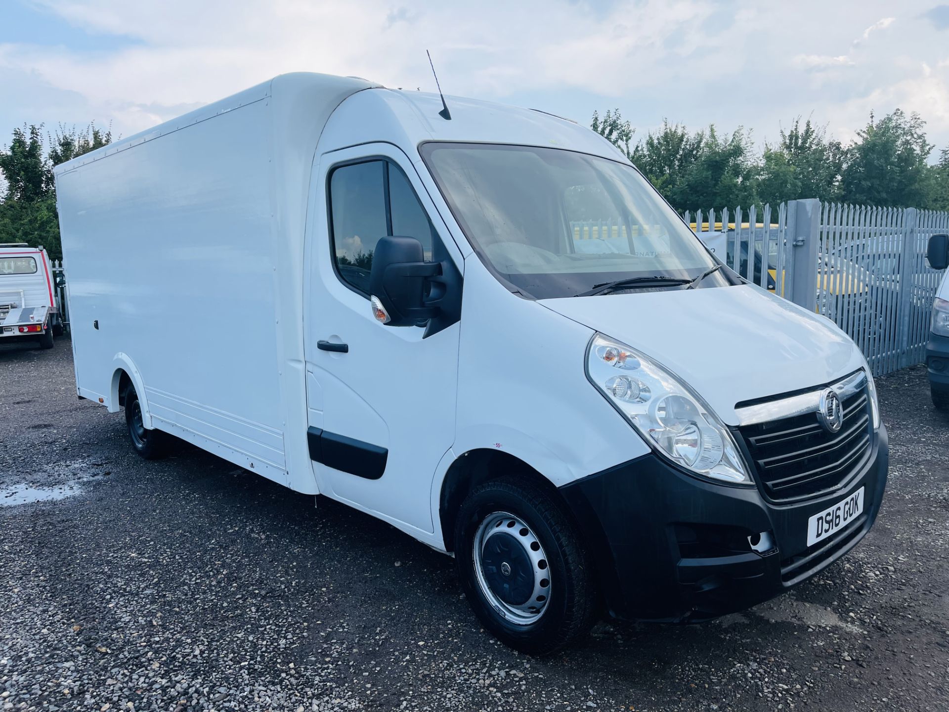 Vauxhall Movano F3500 L3 Low Luton 2016 '16 Reg' Elec Pack - No Vat Save 20%