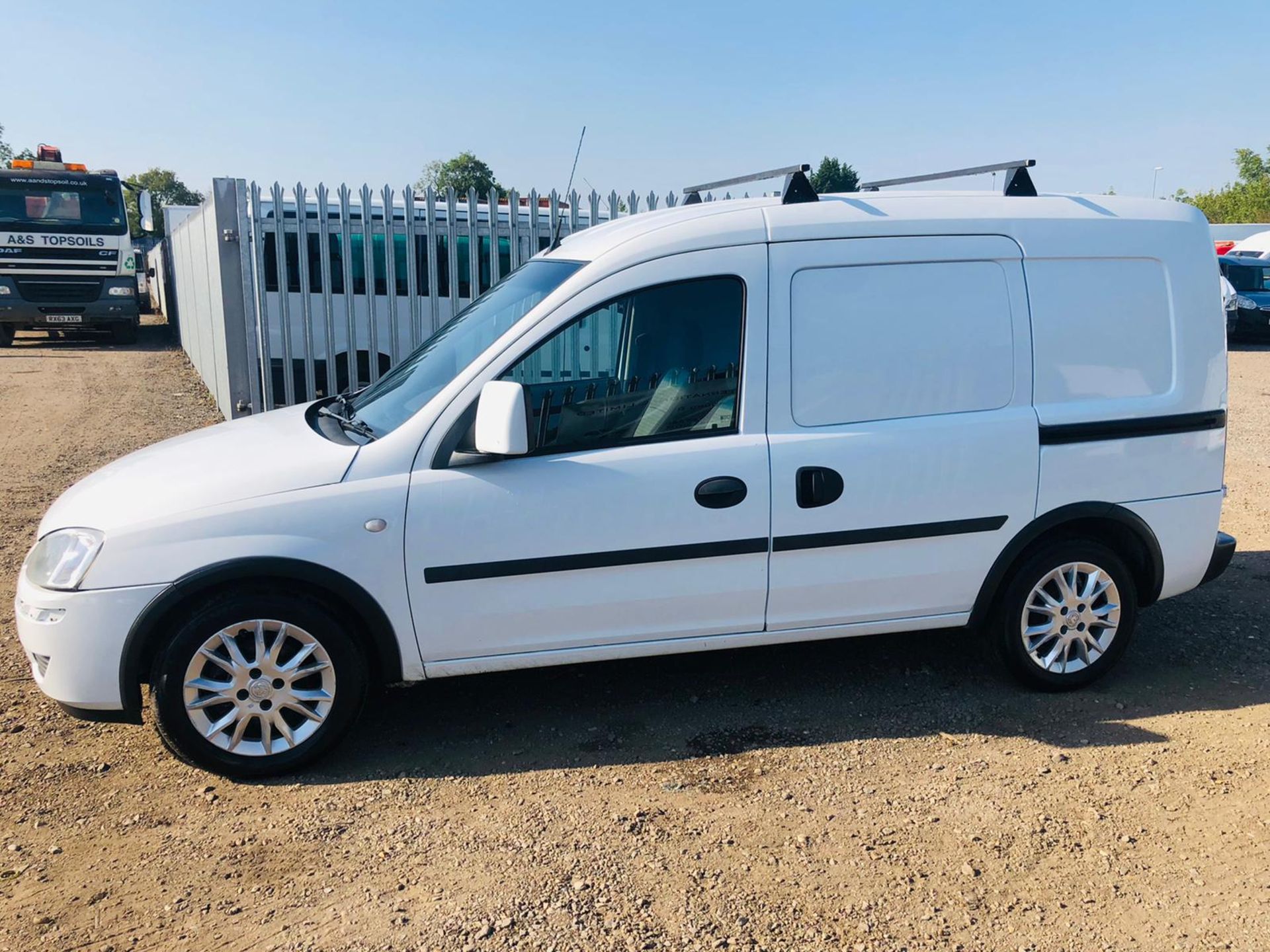 Vauxhall Combo 1.3 CDTI SE Eco-Tech L1 H1 2011 '11 Reg - Panel Van - Bild 11 aus 15