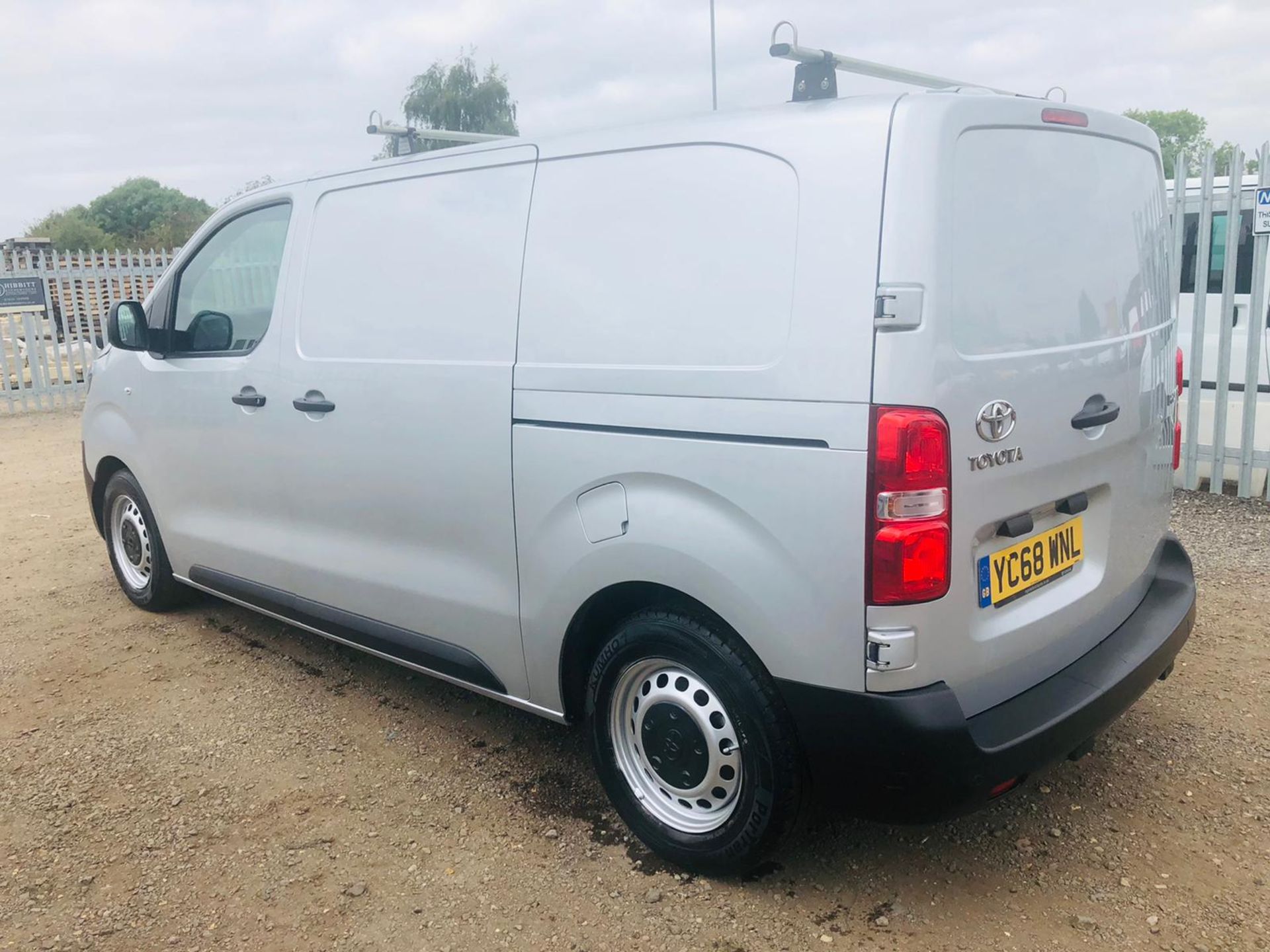 ** ON SALE **Toyota Proace Active 1.6 2018 '68 Reg' Air Con - Euro 6B - ULEZ Compliant - - Image 8 of 16