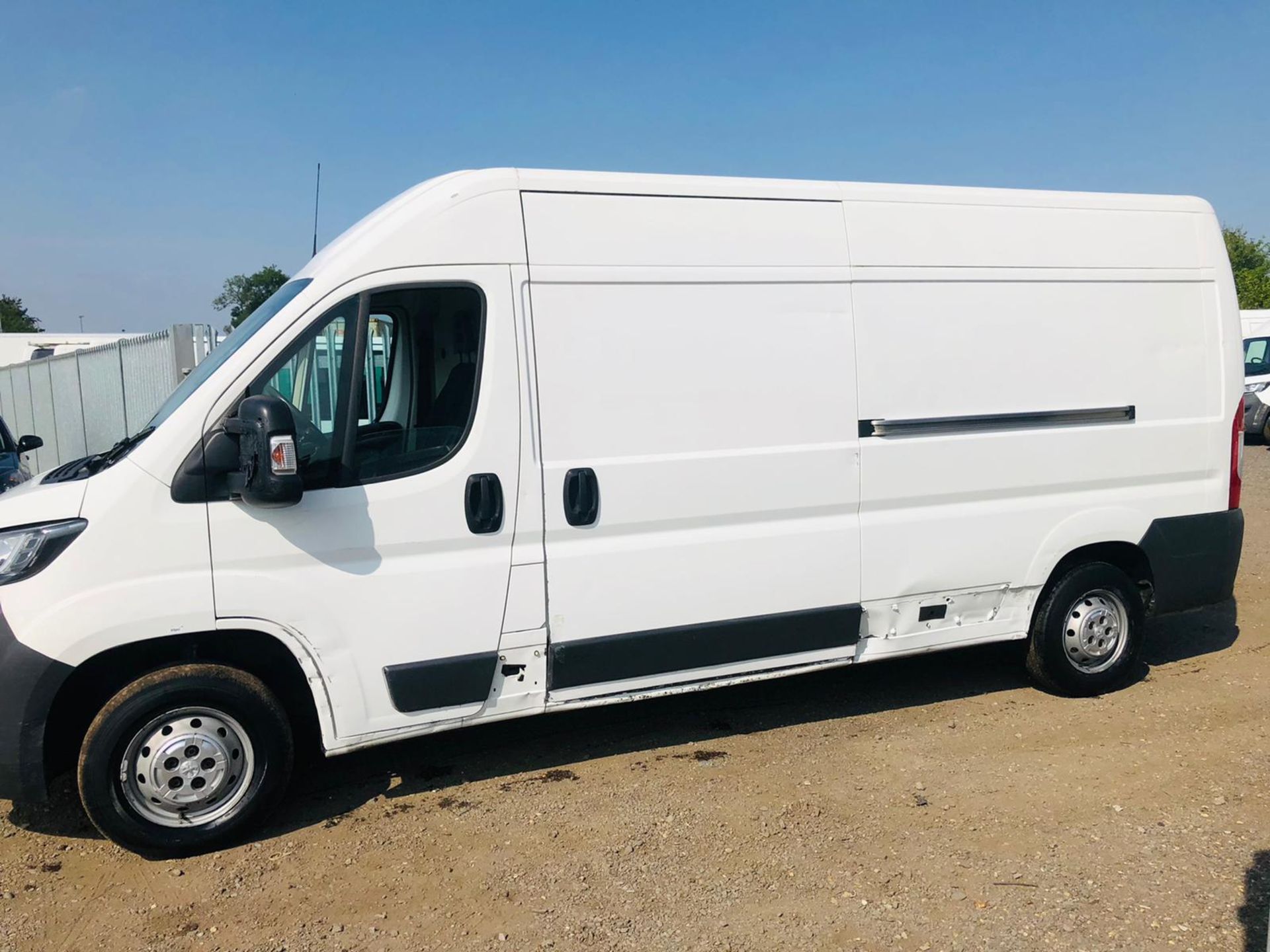 ** ON SALE ** Peugeot Boxer 2.0 Blue Hdi L3 H2 Professional 2017 '17 Reg' Euro 6B -ULEZ Compliant - - Image 5 of 15