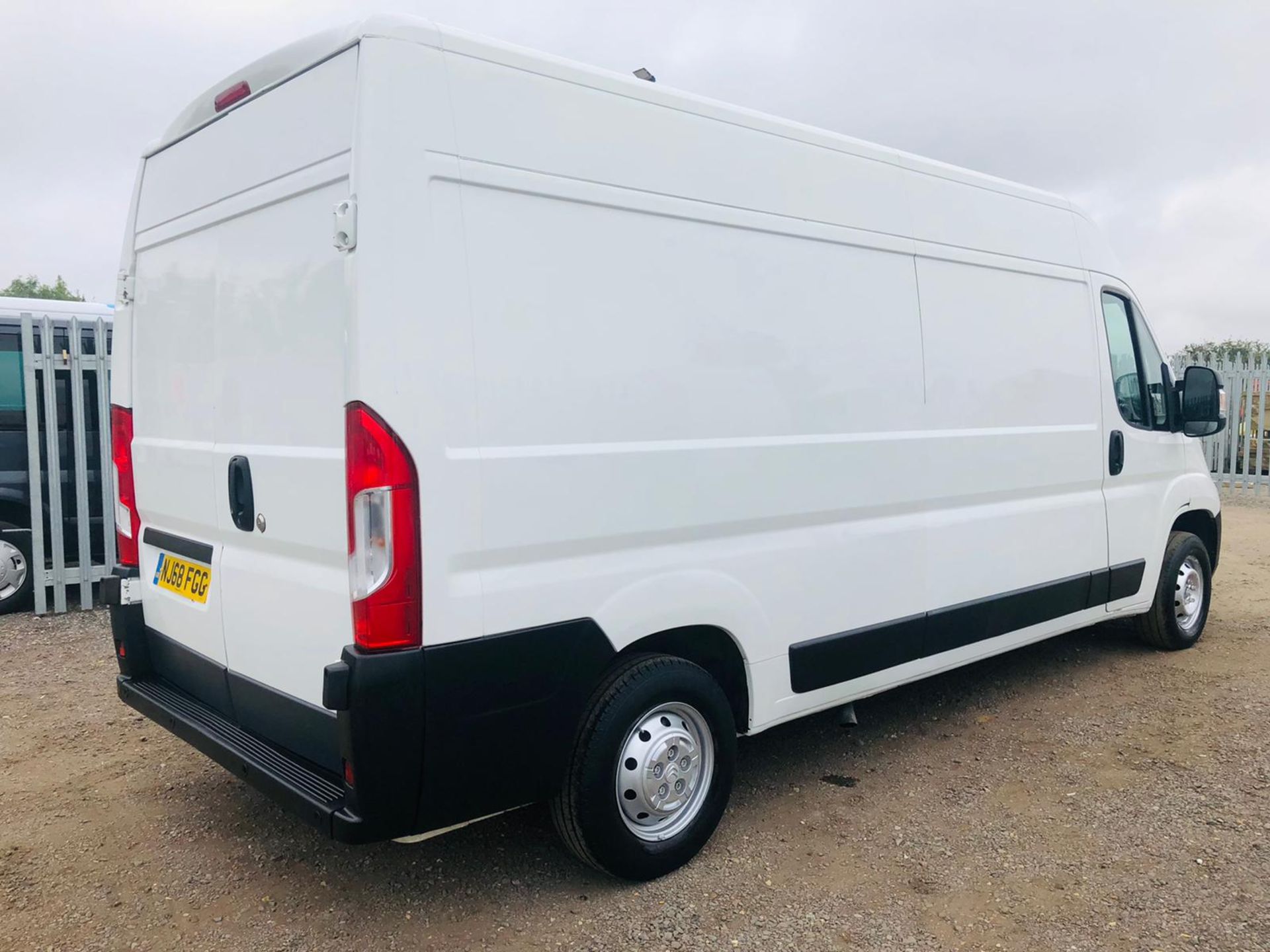 Citroen Relay 35 2.0 Blue Hdi L3 H2 Enterprise 2018 '68 Reg' Air con - Panel Van - ULEZ Compliant - Image 8 of 17