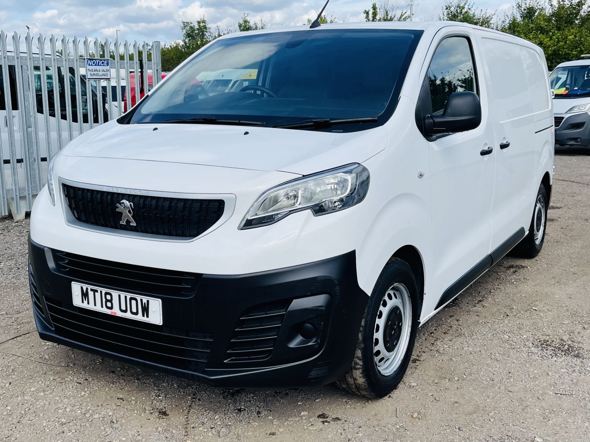 Peugeot Expert 1.6 Blue HDI Professional 2018 '18 Reg' Air con -Sat Nav-Euro 6b ** ULEZ Compliant ** - Image 4 of 21