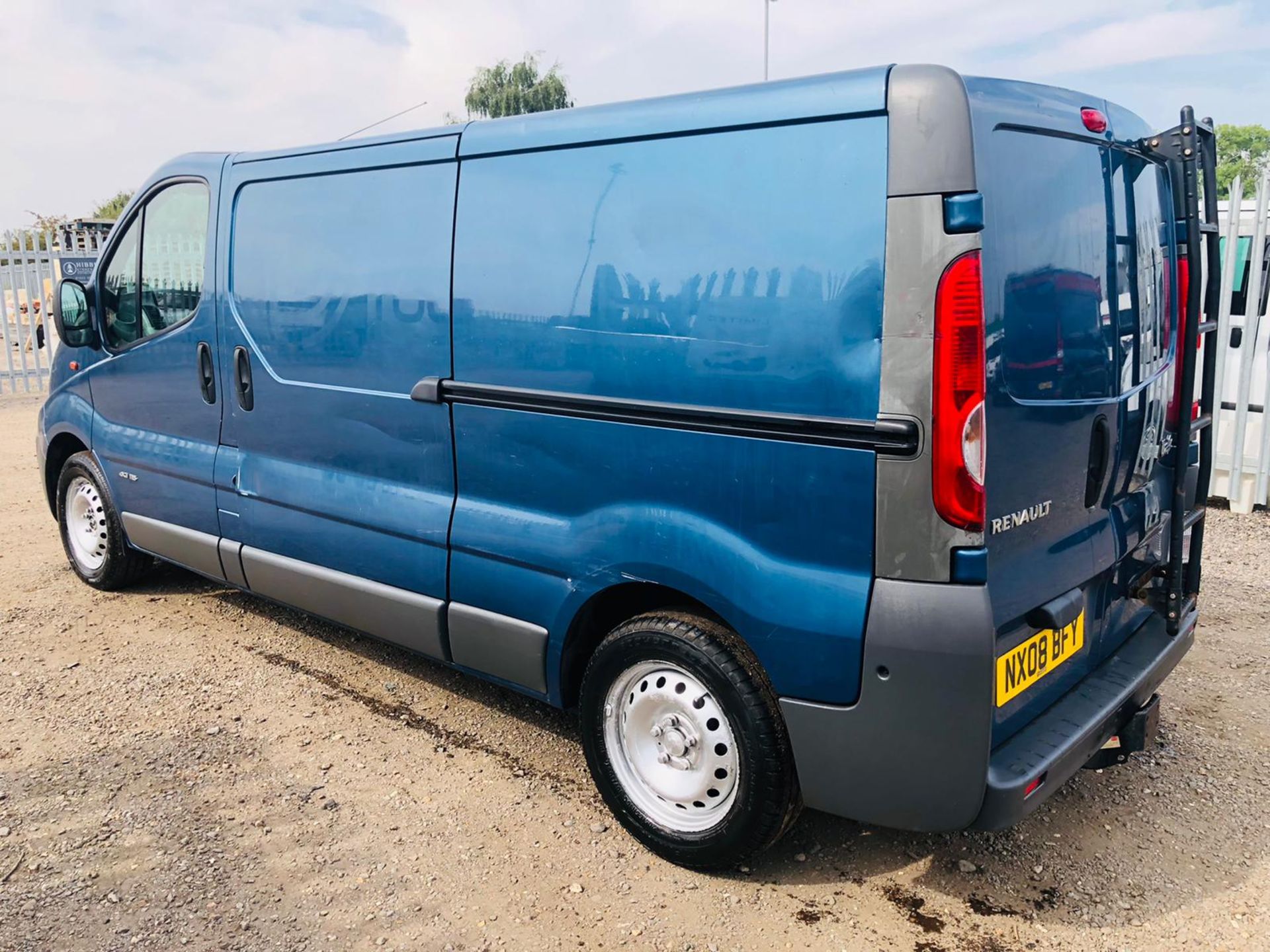 ** ON SALE ** Renault Trafic 2.0 DCI 2900 L2 H1 2008 '08 Reg' Air Con - Panel Van - Image 7 of 14