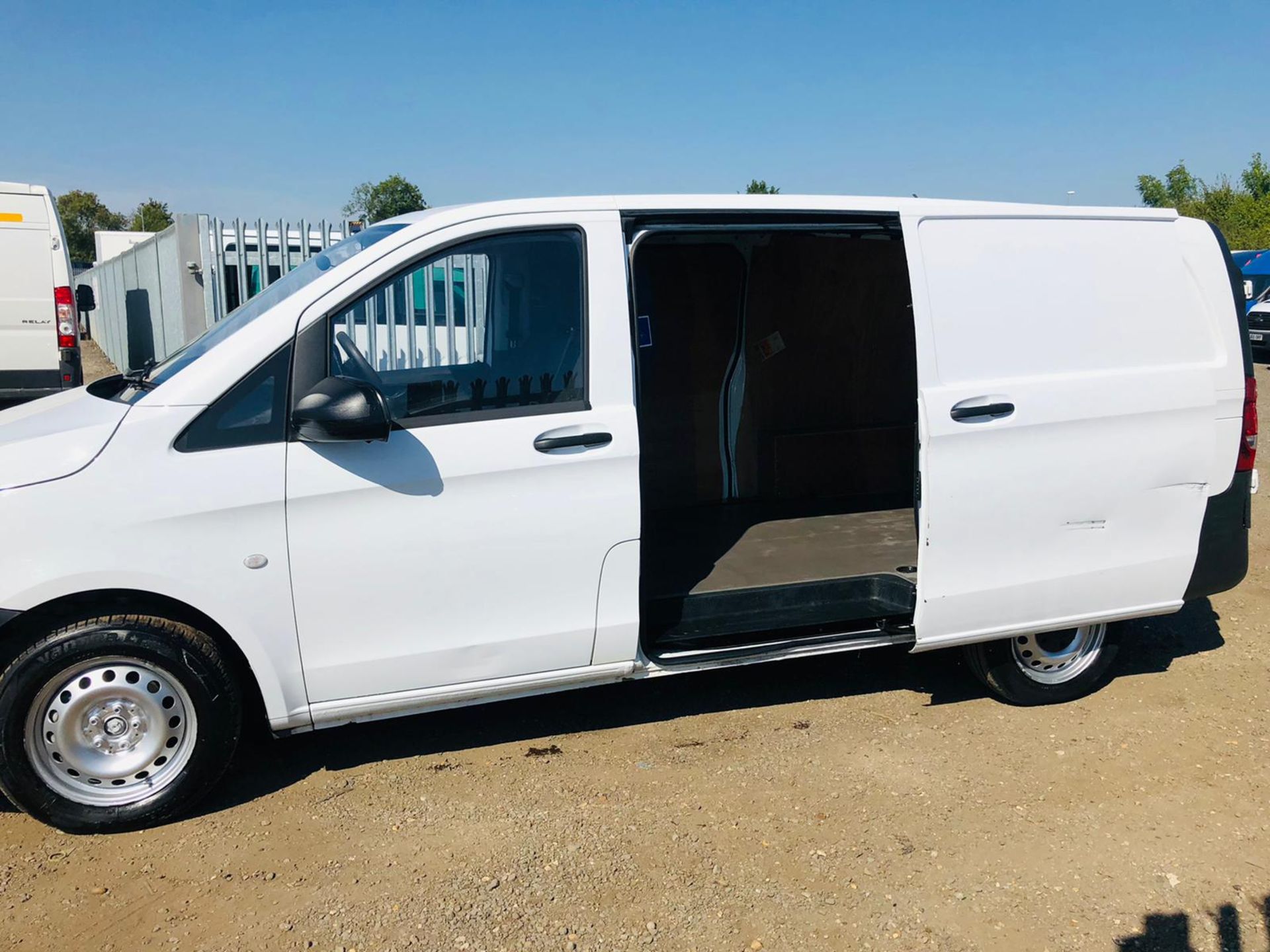 Mercedes-Benz Vito 1.6 CDI 109 Long 2016 '66 Reg' - Panel Van - Sat Nav - Euro 6 - ULEZ Compliant - Image 7 of 18