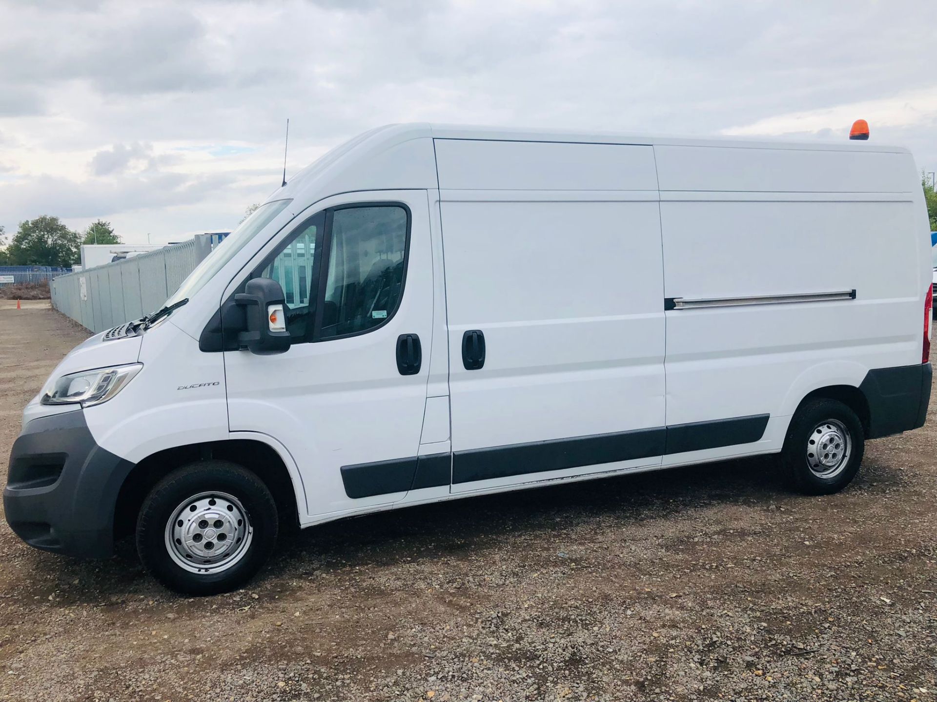 ** ON SALE ** Fiat Ducato 2.3 Multi-Jet 130 L3 H2 S/S 2017 '17 Reg' Euro 6b - ULEZ Compliant - - Image 4 of 13