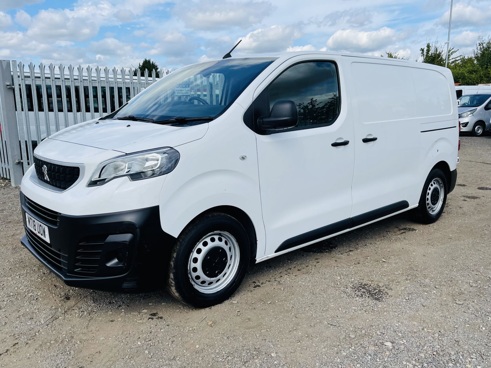 Peugeot Expert 1.6 Blue HDI Professional 2018 '18 Reg' Air con -Sat Nav-Euro 6b ** ULEZ Compliant ** - Image 5 of 21