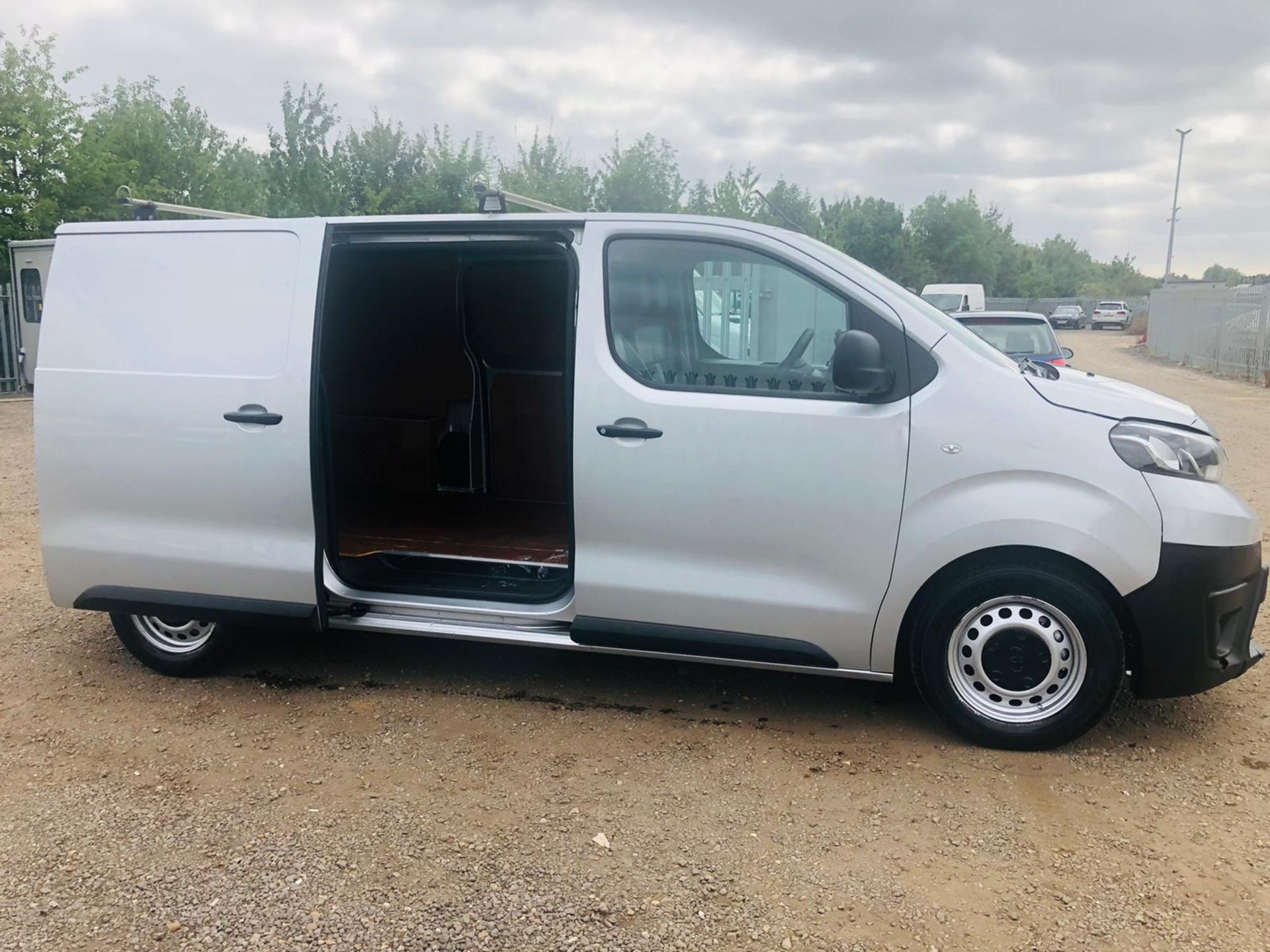 ** ON SALE **Toyota Proace Active 1.6 2018 '68 Reg' Air Con - Euro 6B - ULEZ Compliant - - Image 7 of 16