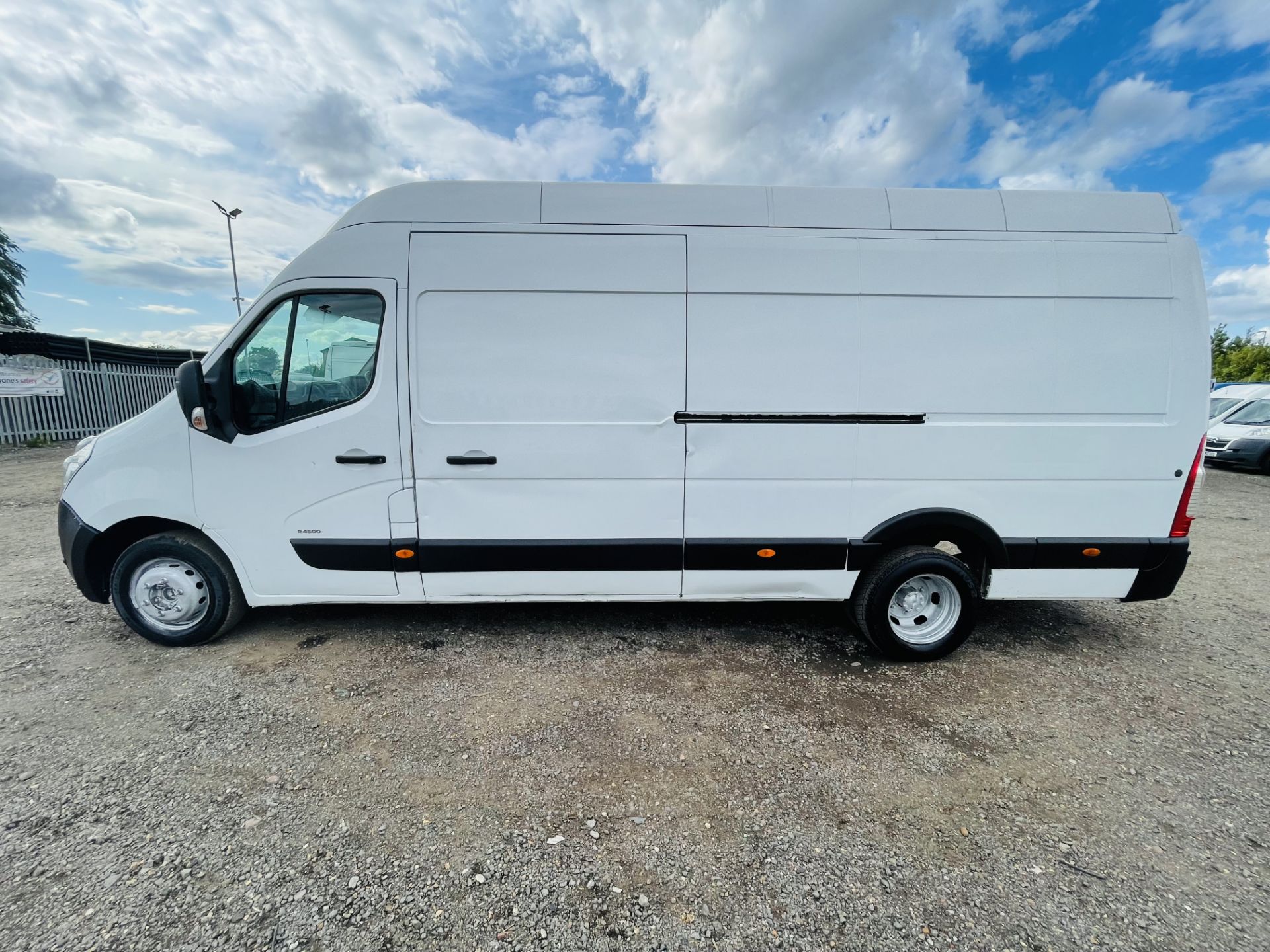 ** ON SALE ** Vauxhall Movano R4500 L4 H3 2.3 CDTI S/S 2014 '64 Reg' Twin Rear Axle - - Image 8 of 21