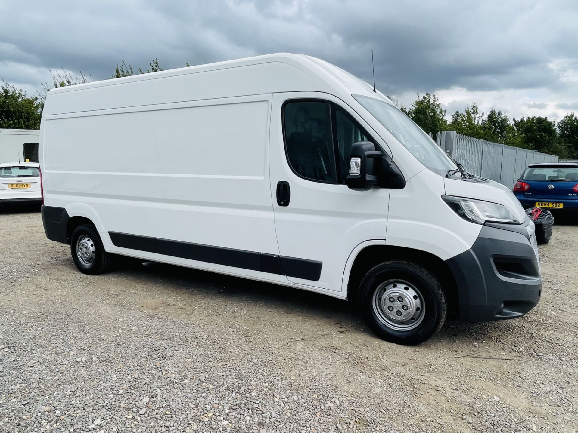 ** ON SALE ** Peugeot Boxer 2.2 HDI L3 H2 Professional 2015 '65 Reg' - Sat Nav - Air Con - - Image 16 of 21