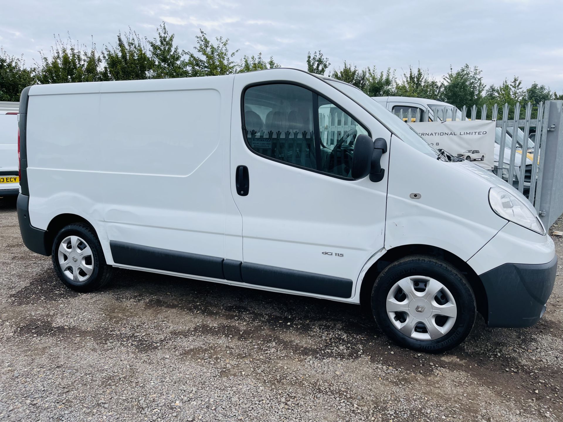 Renault Trafic SL27 2.0 DCI 2015 '64 Reg' 3 Seats - Panel Van - LCV - Image 15 of 19