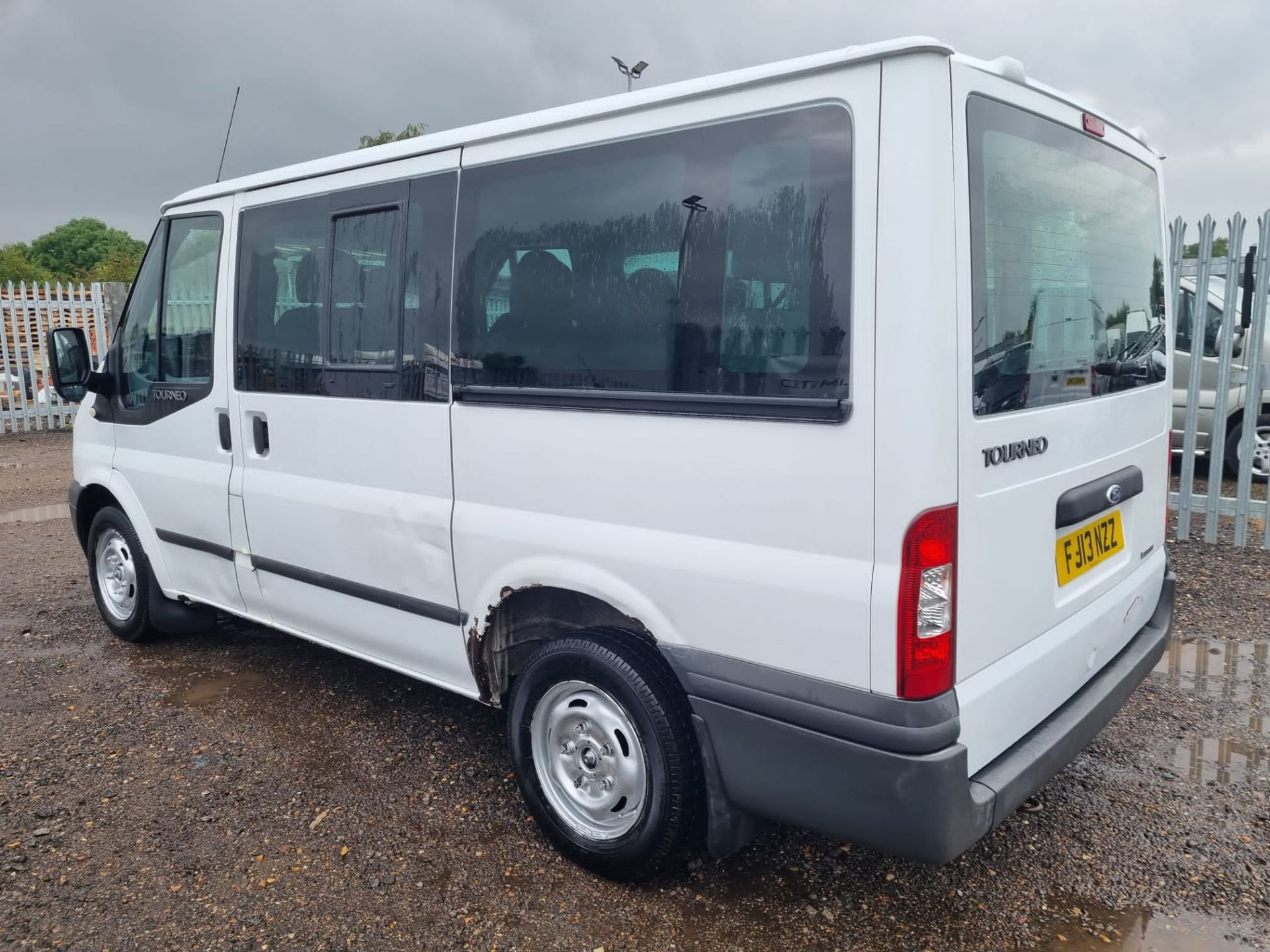 Ford Transit 2.2 Trend 2013 '13 Reg' 9 seats - Air Con - Cruise Control - Image 8 of 13