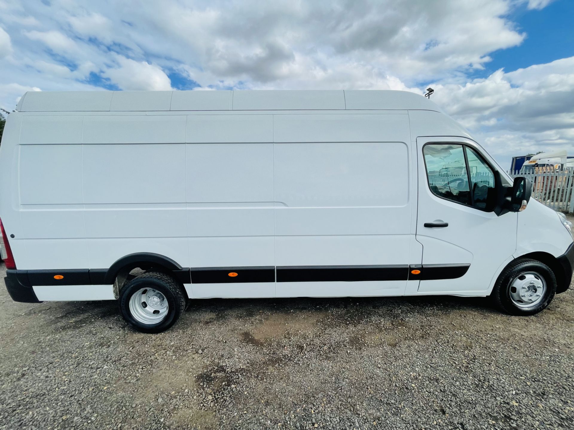 ** ON SALE ** Vauxhall Movano R4500 L4 H3 2.3 CDTI S/S 2014 '64 Reg' Twin Rear Axle - - Bild 16 aus 21