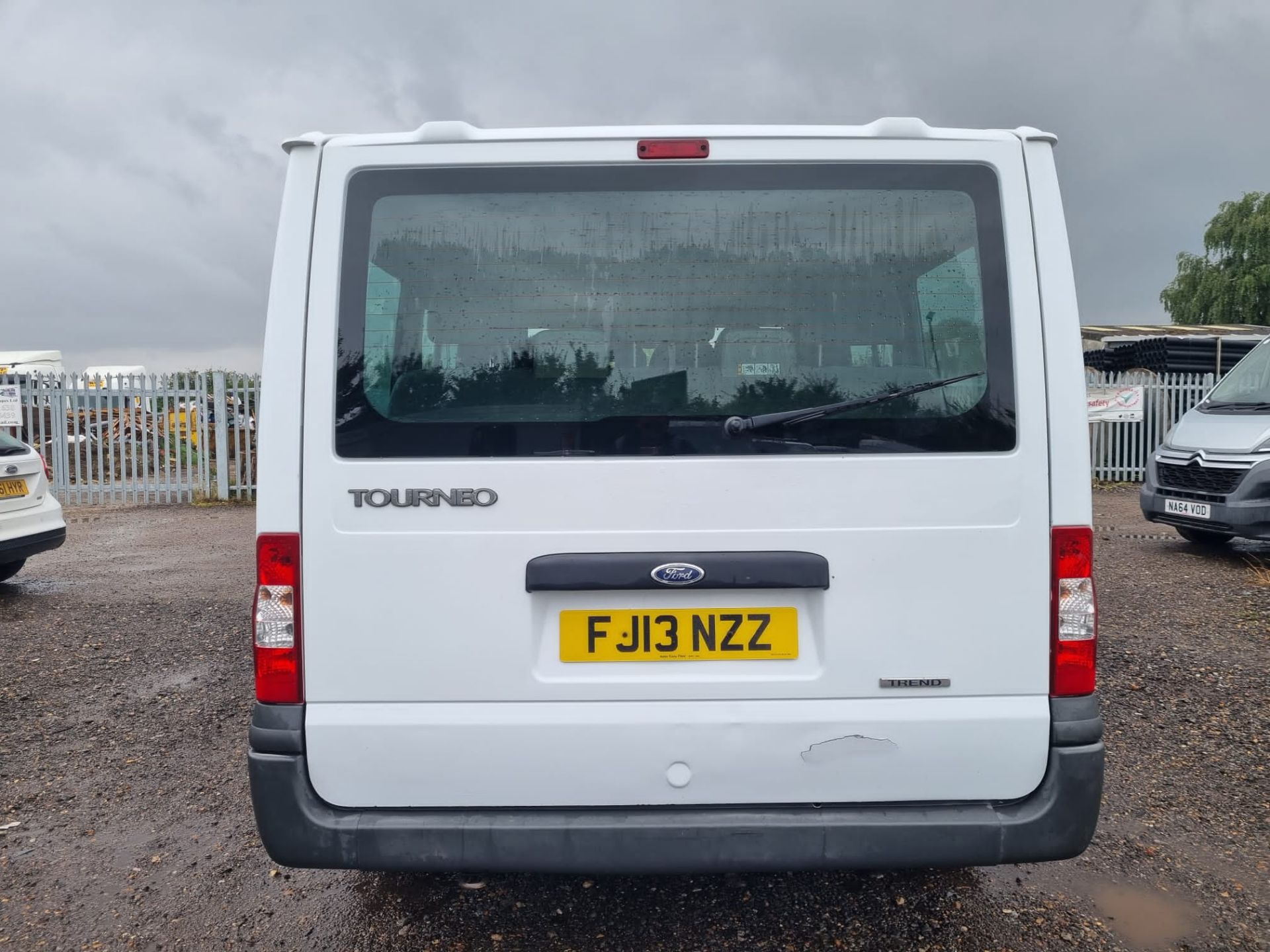 Ford Transit 2.2 Trend 2013 '13 Reg' 9 seats - Air Con - Cruise Control - Image 9 of 13