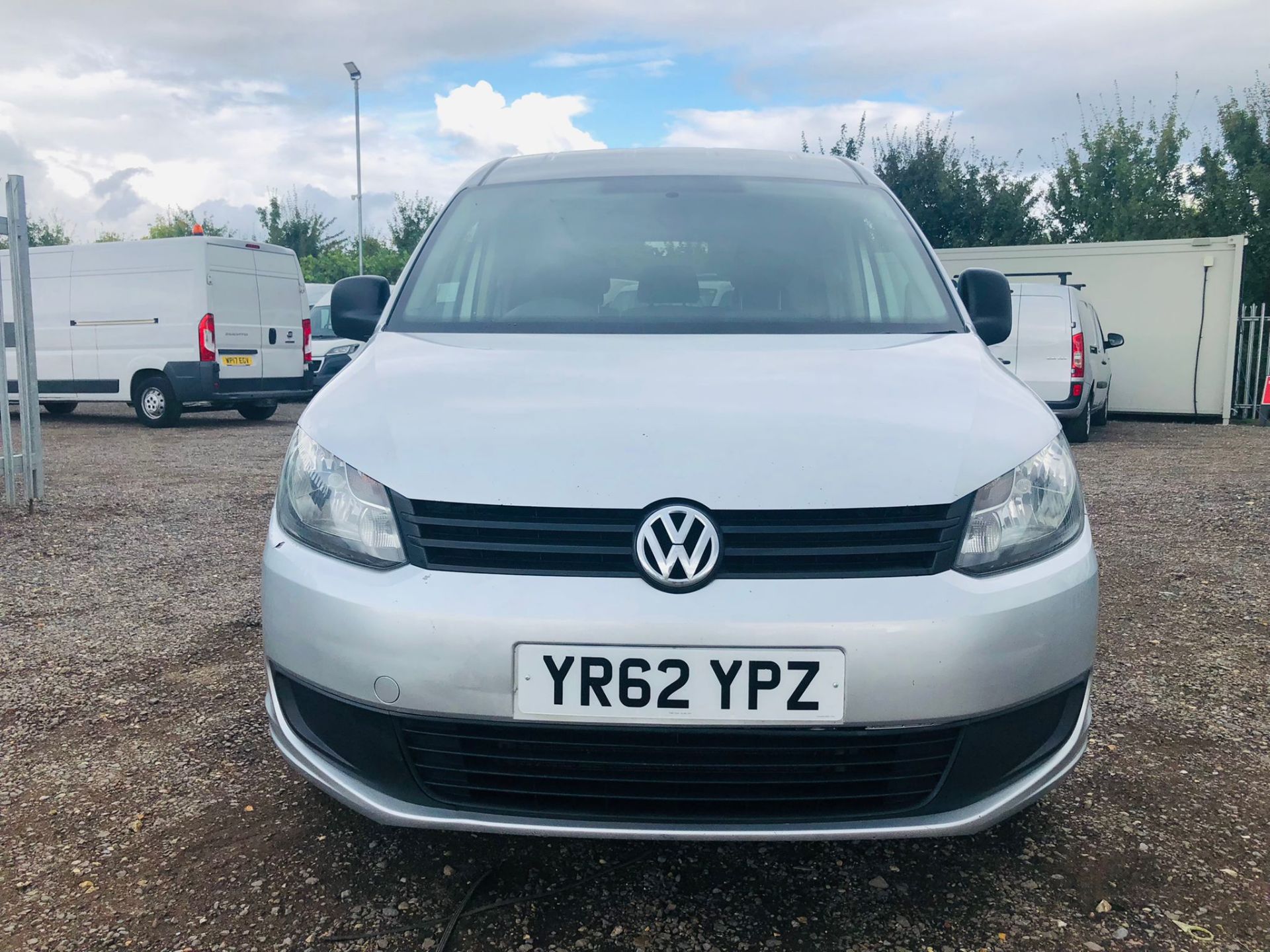 Volkswagen Caddy 1.6 TDI Maxi C20 Combi Dualiner 5 seats 2012 '62 Reg' Air Con - Panel van - Image 2 of 15