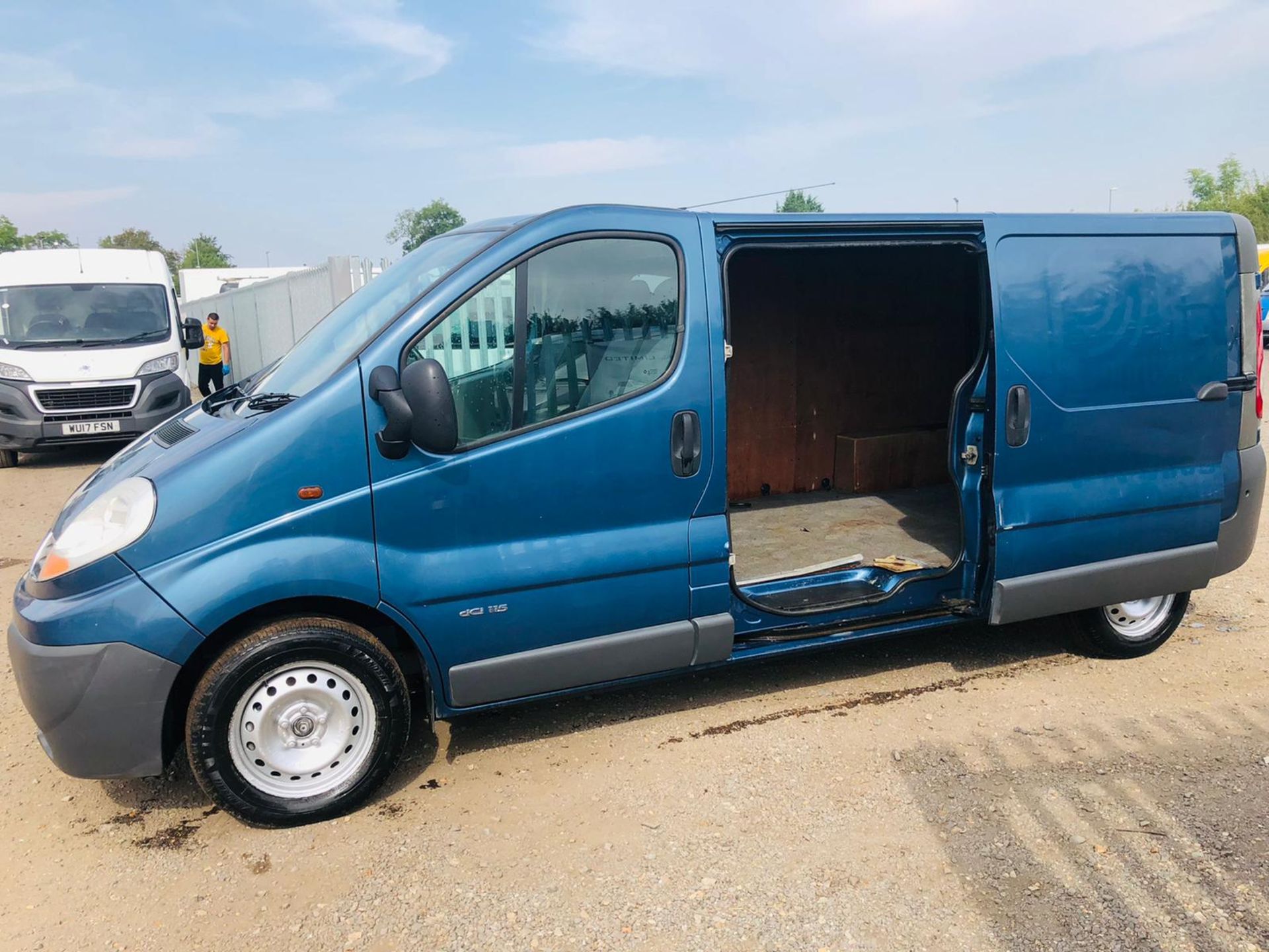 ** ON SALE ** Renault Trafic 2.0 DCI 2900 L2 H1 2008 '08 Reg' Air Con - Panel Van - Image 6 of 14