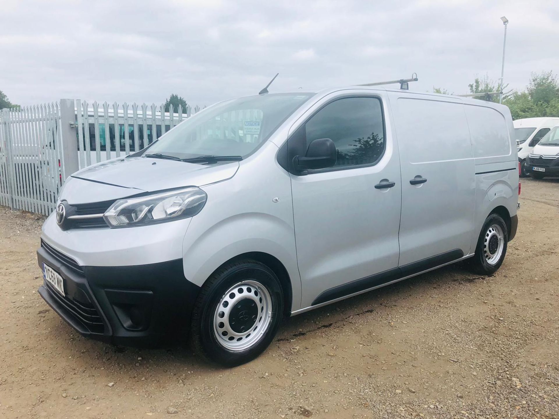 ** ON SALE **Toyota Proace Active 1.6 2018 '68 Reg' Air Con - Euro 6B - ULEZ Compliant - - Image 3 of 16