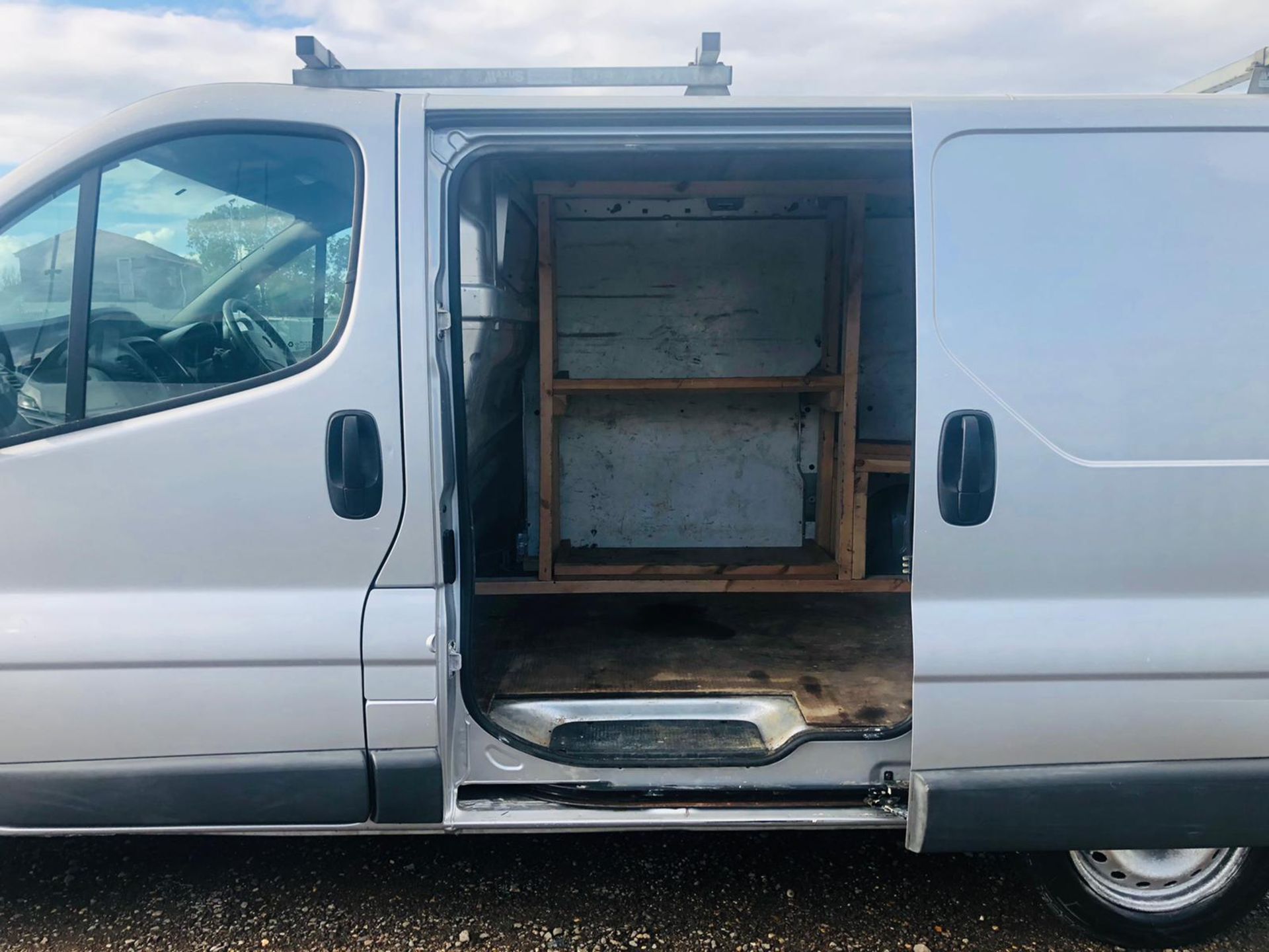 ** On Sale **Vauxhall Vivaro 2.0 CDTI 2700 115 L1 H1 2011 '11 Reg' Air Con - Metallic Silver - - Image 6 of 23