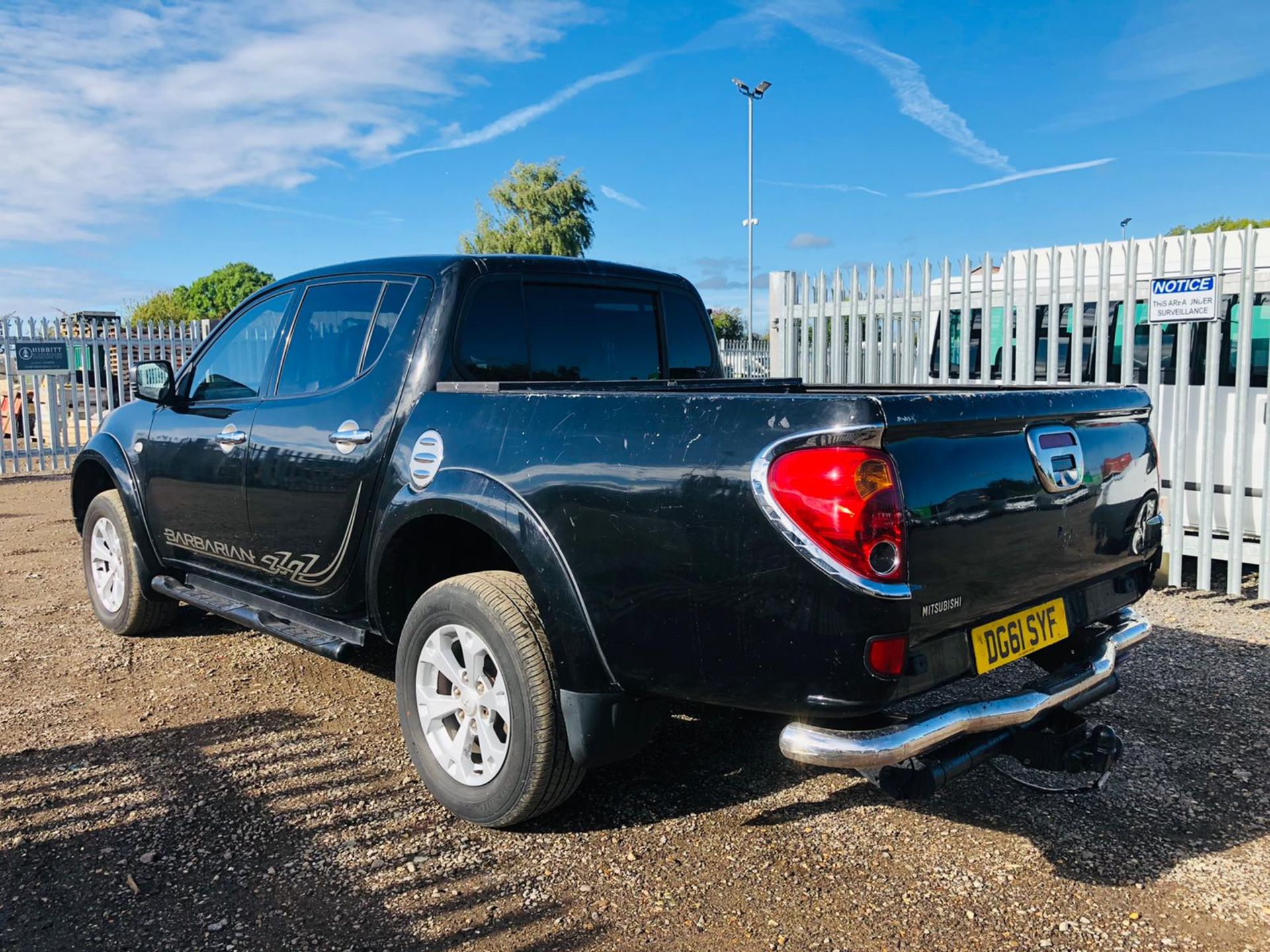 Mitsubishi L200 Barbarian 2.5 DI-D 4x4 2011 '61 Reg' Metallic Black - Air Con - Image 6 of 20