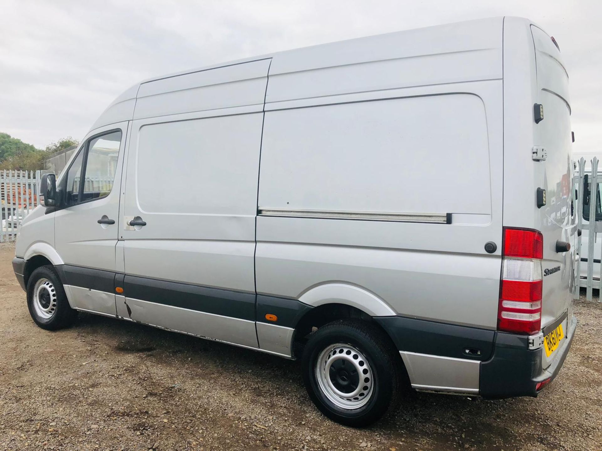 Mercedes-Benz Sprinter 2.1 313 CDI L2 H3 2011 ' 61 Reg' - Metallic Silver - Panel Van - Image 13 of 25