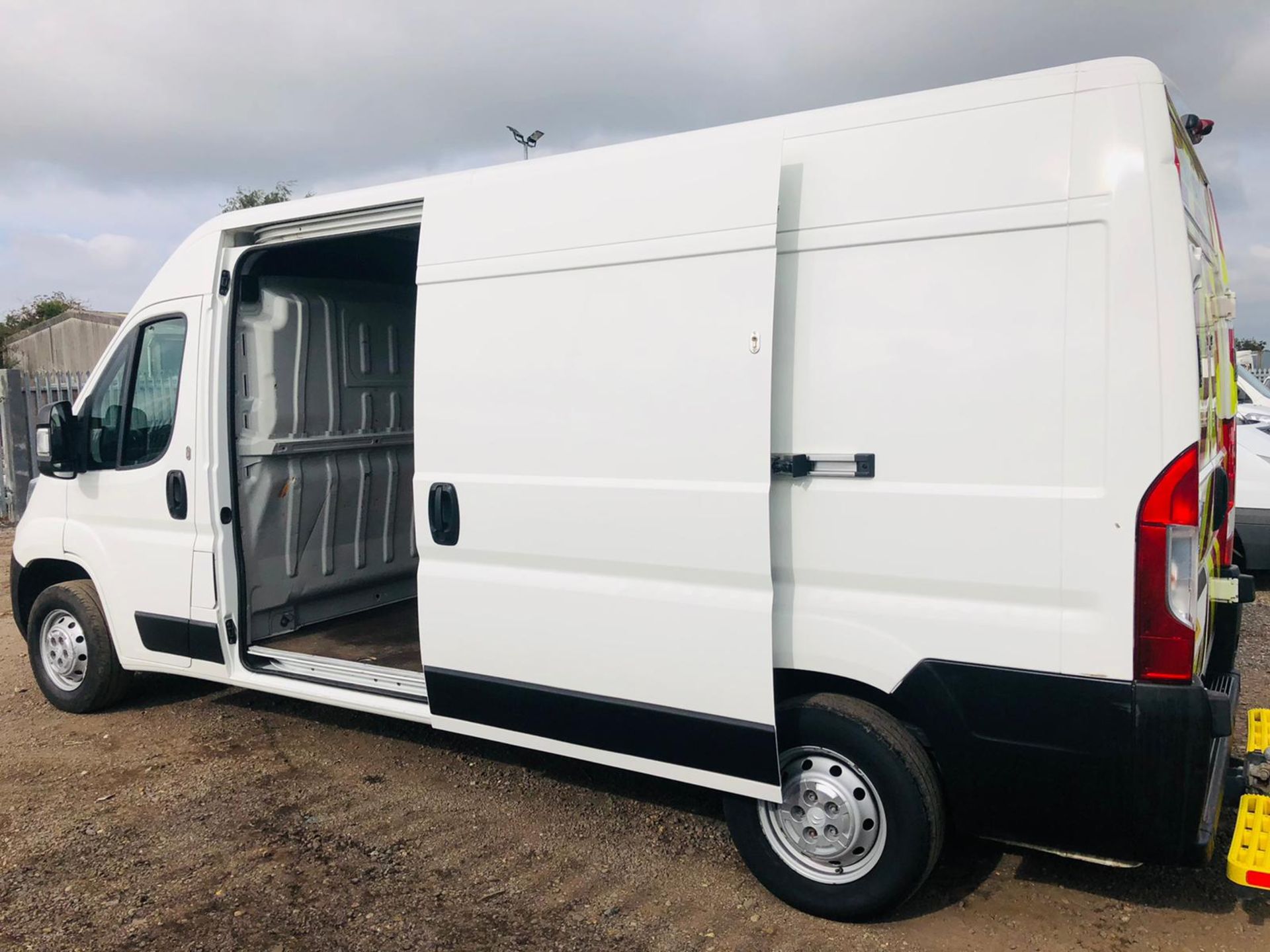 Citroen Relay 2.0 Blue HDI 130 L3 H2 Enterprise 2018 '18 Reg' - ULEZ Compliant - Air Con - Panel Van - Image 12 of 25