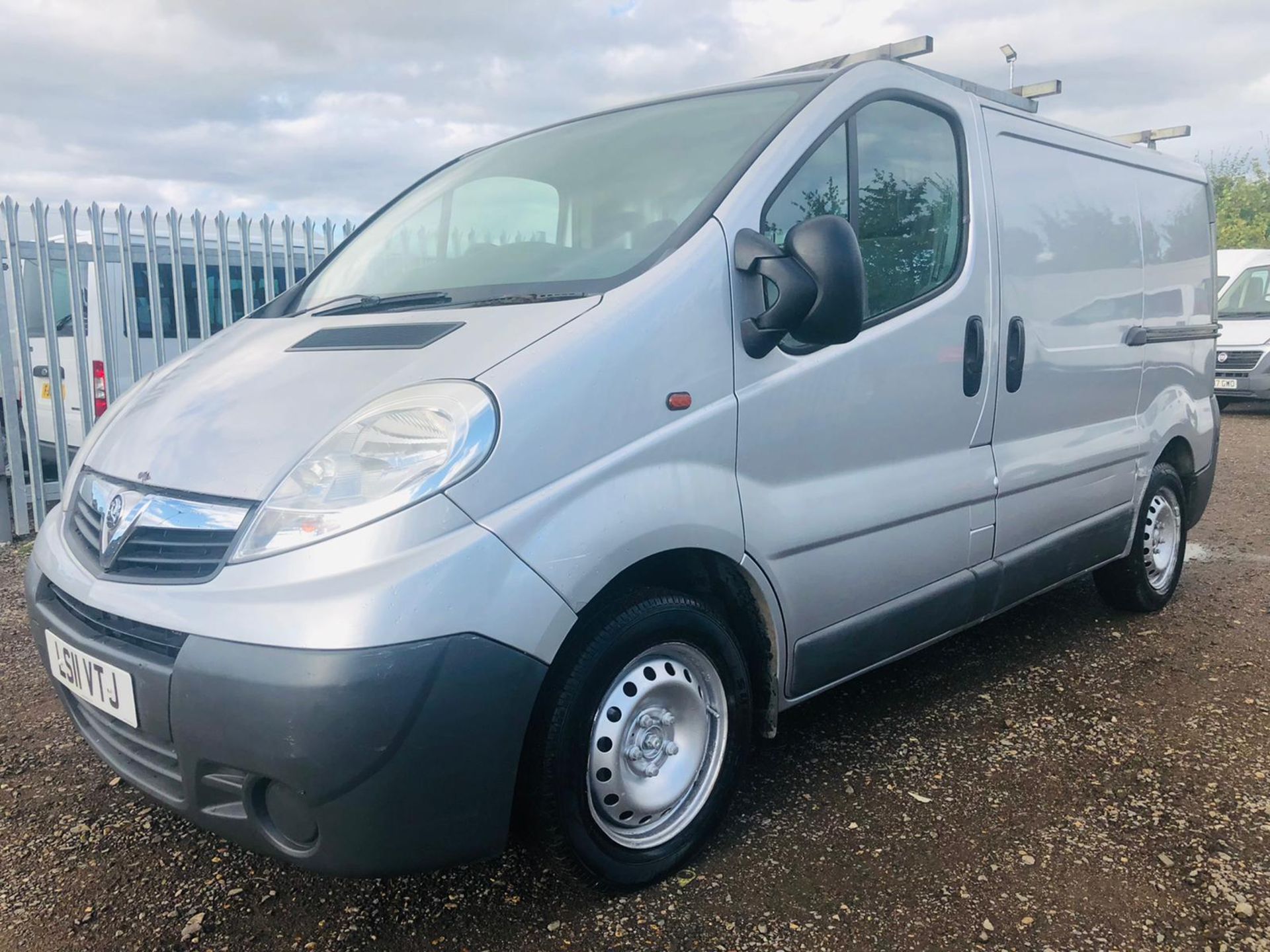 ** On Sale **Vauxhall Vivaro 2.0 CDTI 2700 115 L1 H1 2011 '11 Reg' Air Con - Metallic Silver - - Image 5 of 23