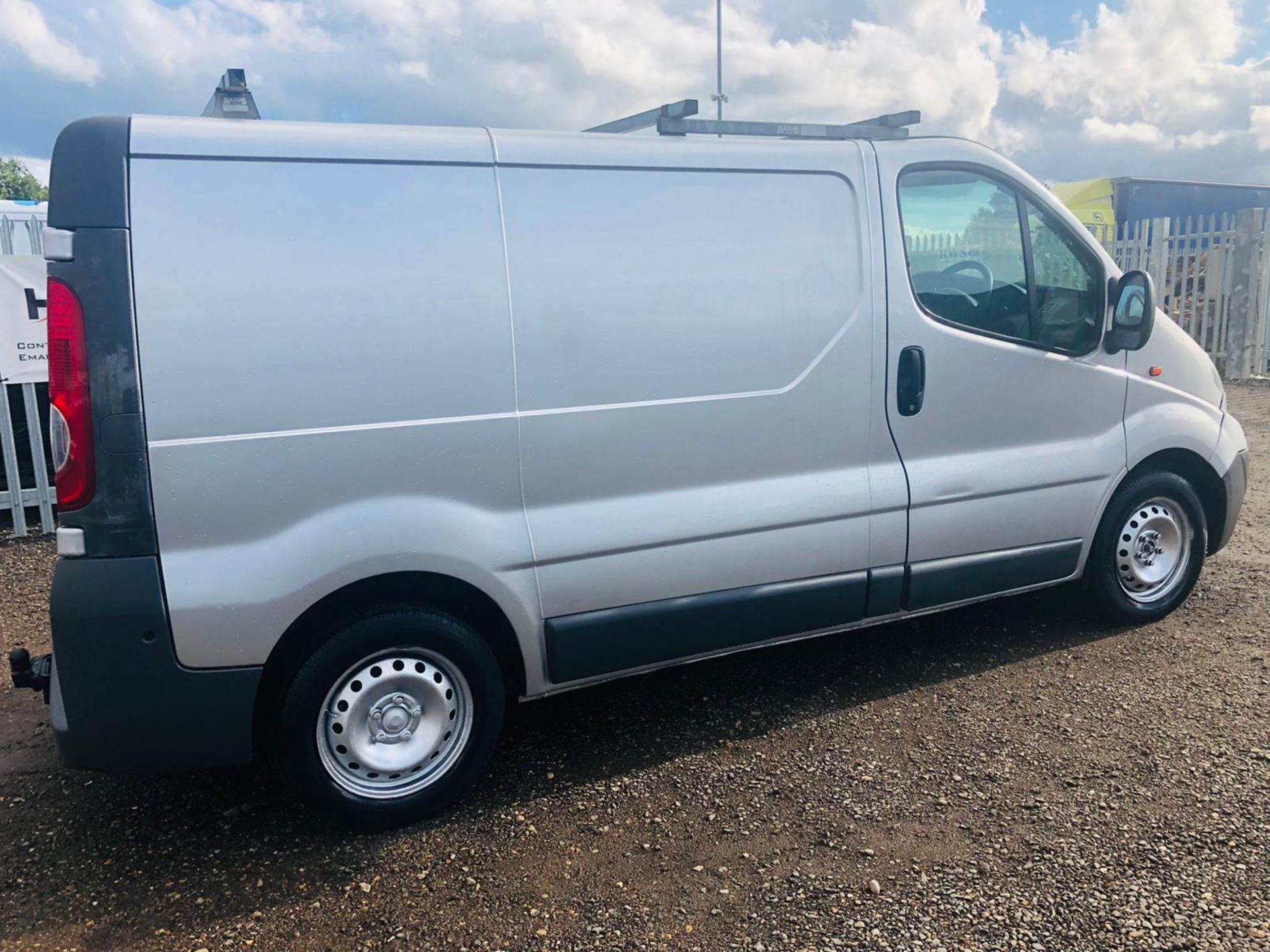 ** On Sale **Vauxhall Vivaro 2.0 CDTI 2700 115 L1 H1 2011 '11 Reg' Air Con - Metallic Silver - - Image 14 of 23