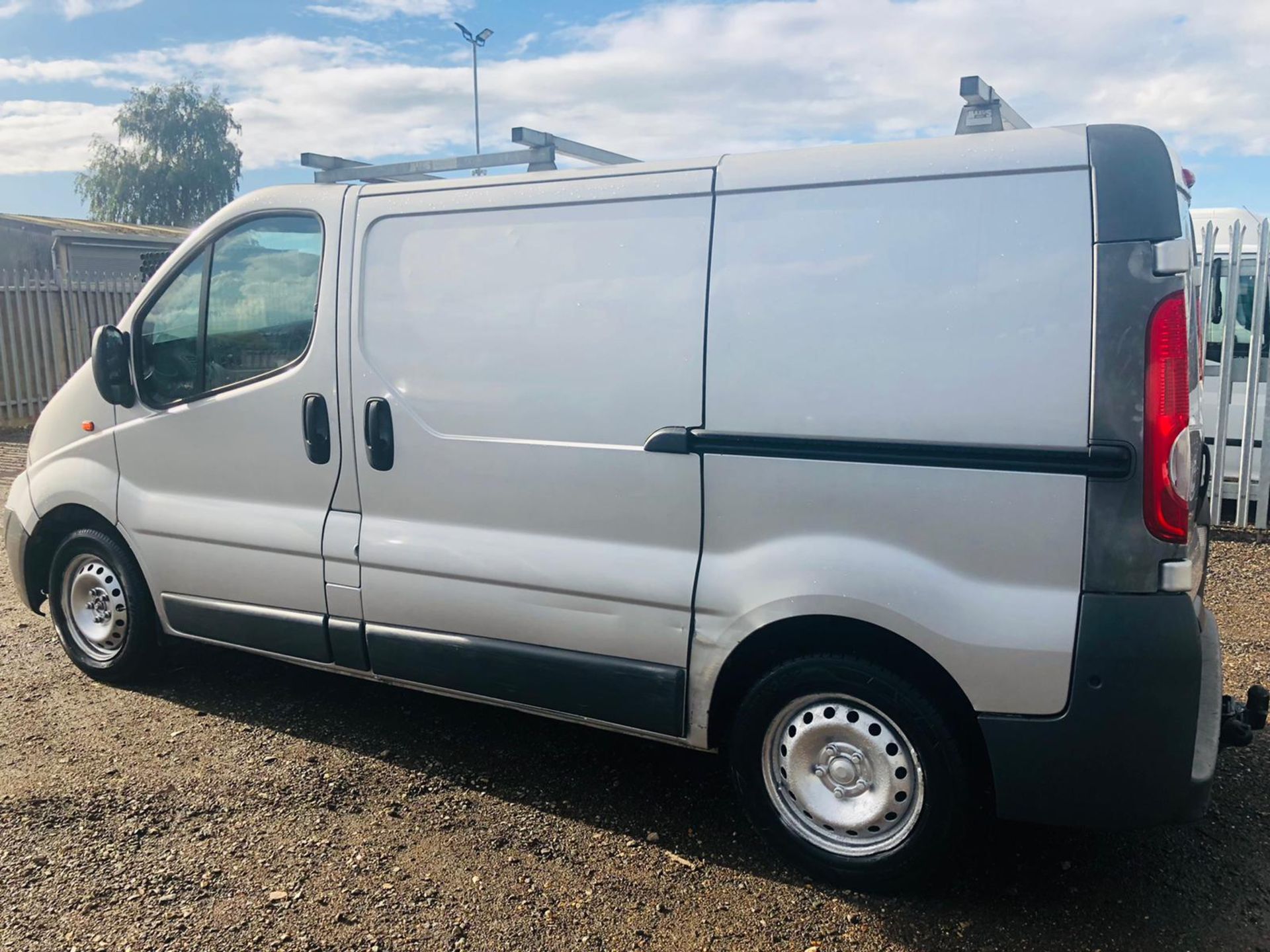 ** On Sale **Vauxhall Vivaro 2.0 CDTI 2700 115 L1 H1 2011 '11 Reg' Air Con - Metallic Silver - - Image 12 of 23