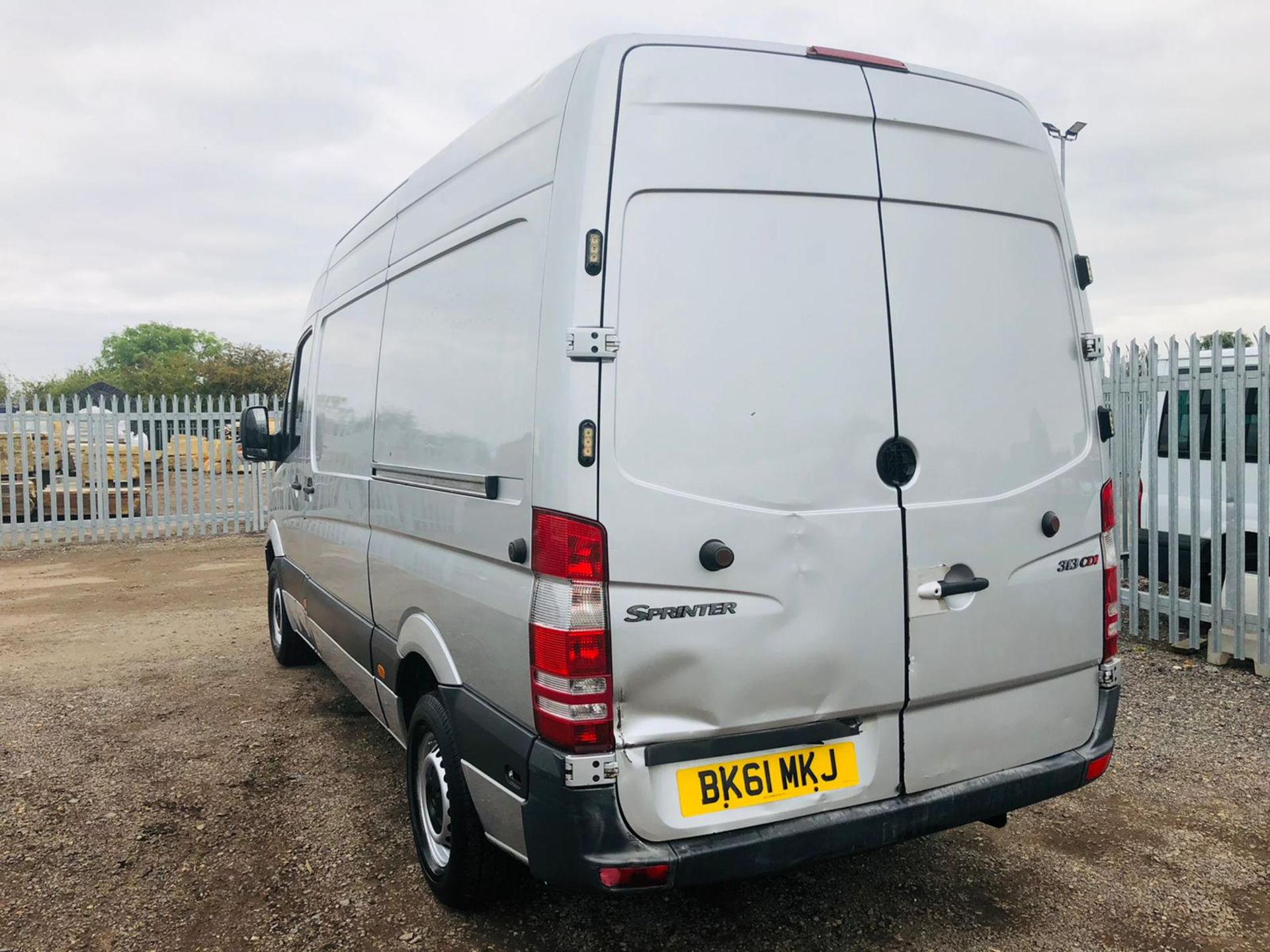 Mercedes-Benz Sprinter 2.1 313 CDI L2 H3 2011 ' 61 Reg' - Metallic Silver - Panel Van - Image 9 of 25