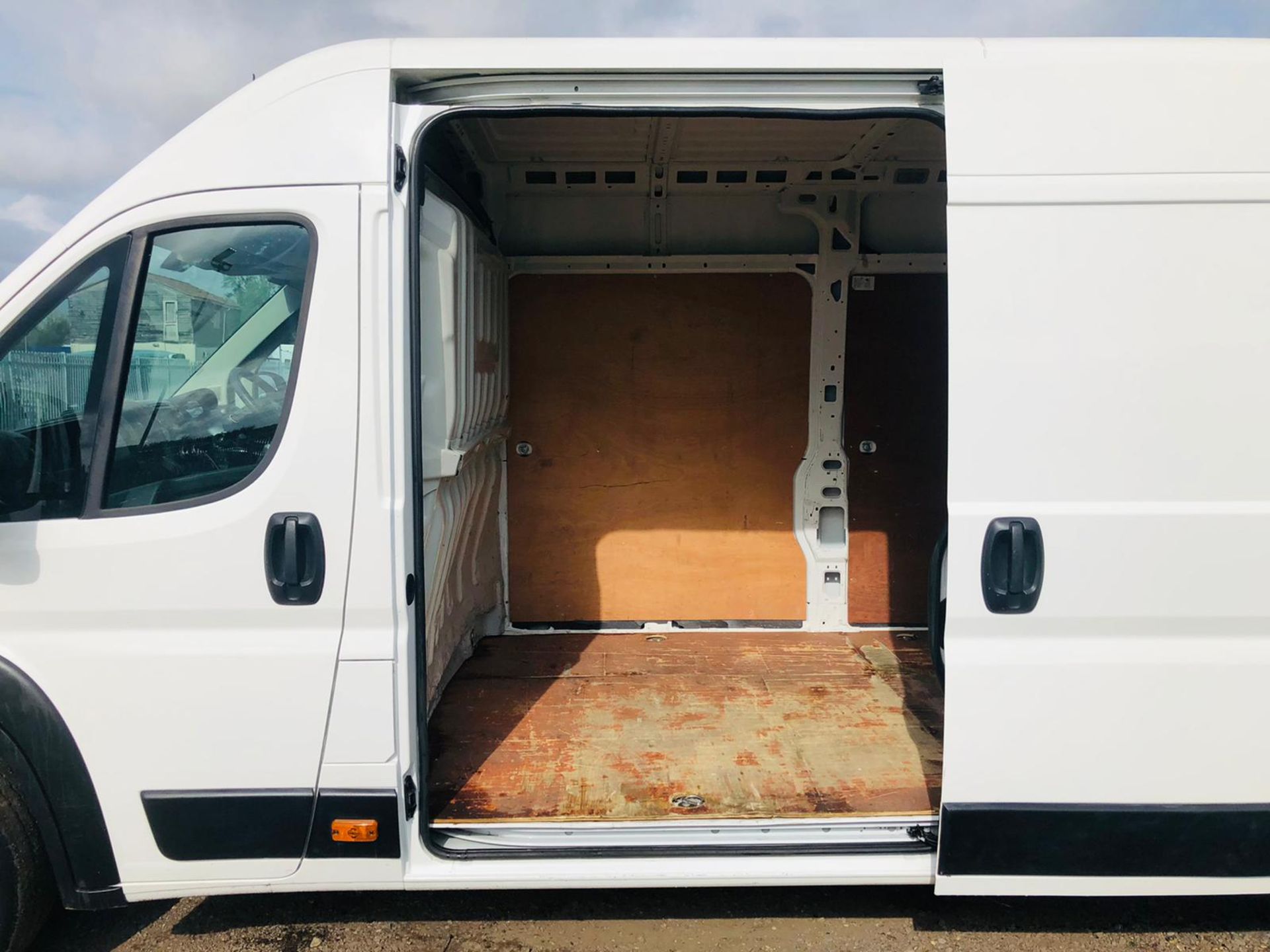 Citroen Relay 2.0 BlueHDI L4 H2 2018 '18 Reg' Air Con - Panel Van - Extra Long wheel Base - Image 16 of 27