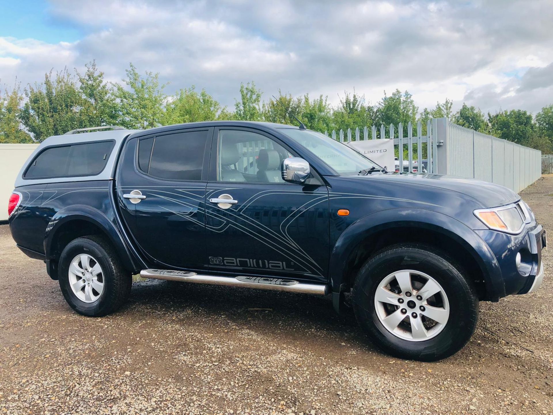 ** ON SALE ** Mitsubishi L200 2.5 DI-D Animal II 4WD **Automatic** 2008 '58 Reg' Air Con - Image 2 of 27