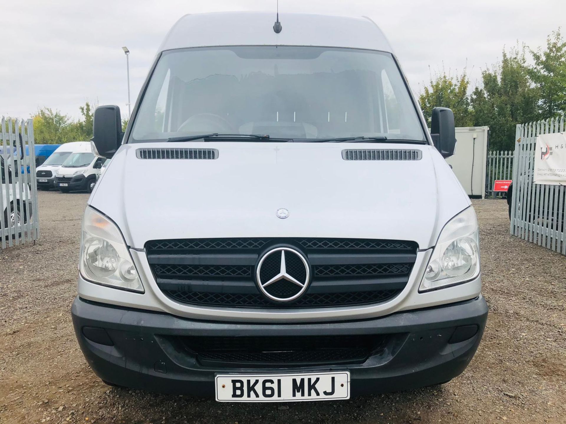 Mercedes-Benz Sprinter 2.1 313 CDI L2 H3 2011 ' 61 Reg' - Metallic Silver - Panel Van - Image 4 of 25