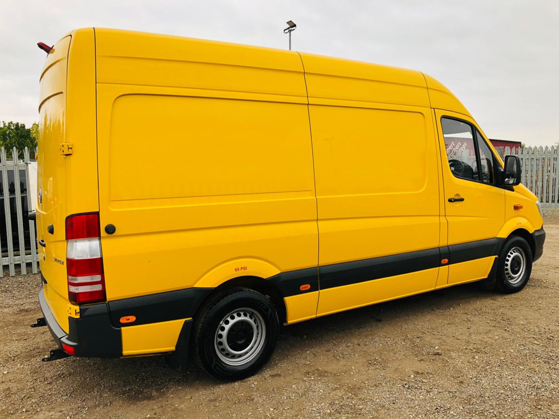 ** ON SALE ** Mercedes-Benz Sprinter 2.1 313 CDI L2 H3 2016 '16 Reg' Air Con - Cruise Control - Image 17 of 30