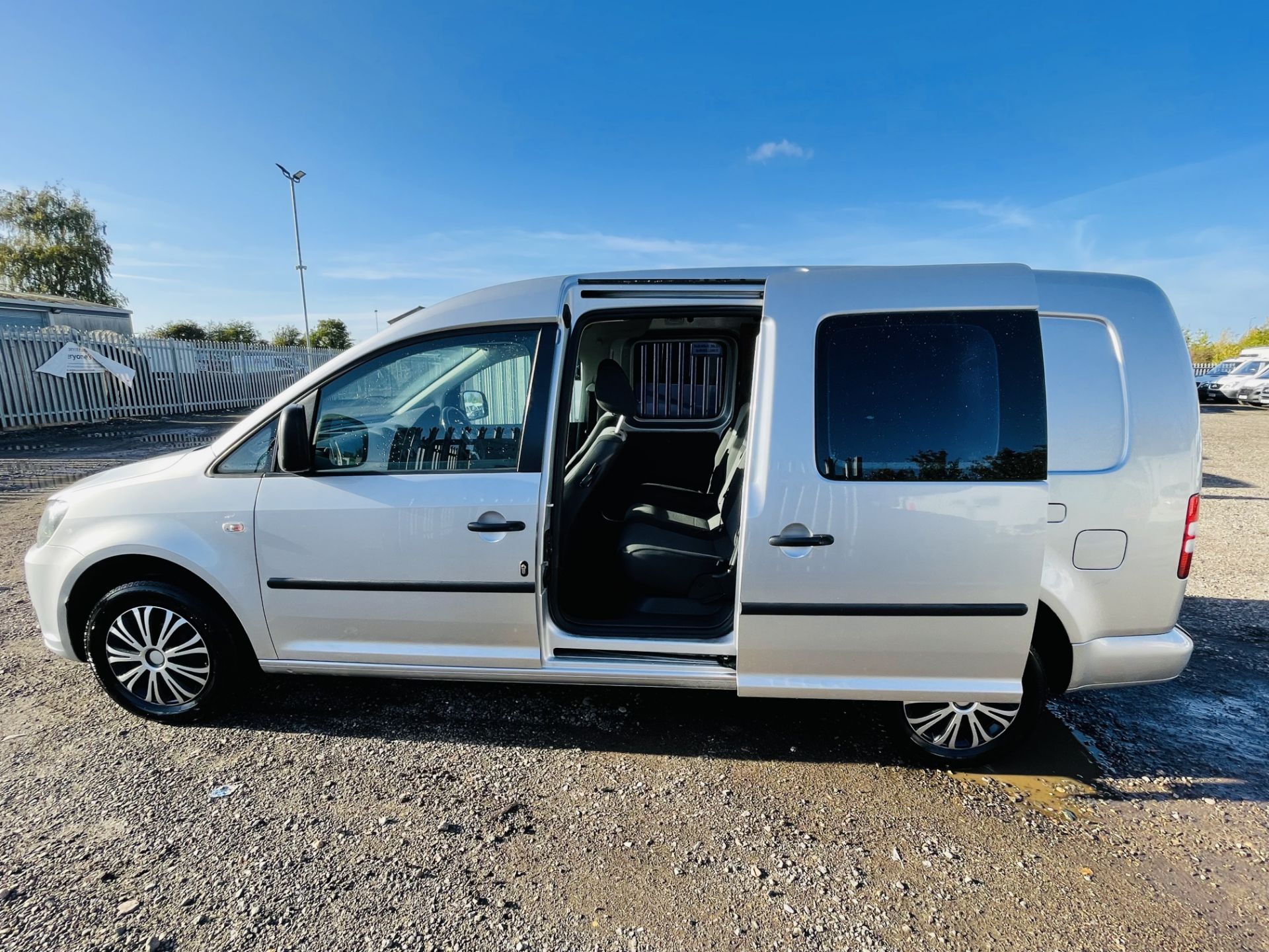 Volkswagen Caddy 1.6 TDI C20 Combi Maxi Dualiner 5 seats 2012 '62 Reg' Air Con - **Crew Van** - Image 14 of 29