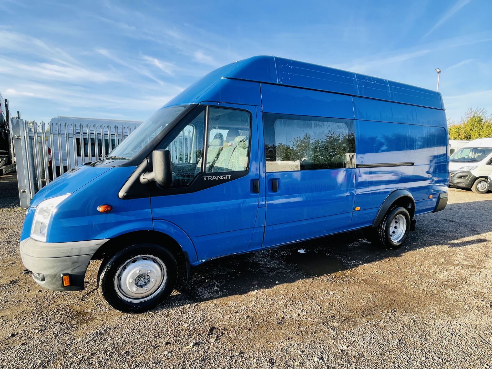 Ford Transit 2.2 TDCI T460 155 RWD 2013 **Crew-van** '63 Reg' L4 H3 - Twin Rear Axle ** Rare ** - Image 7 of 25