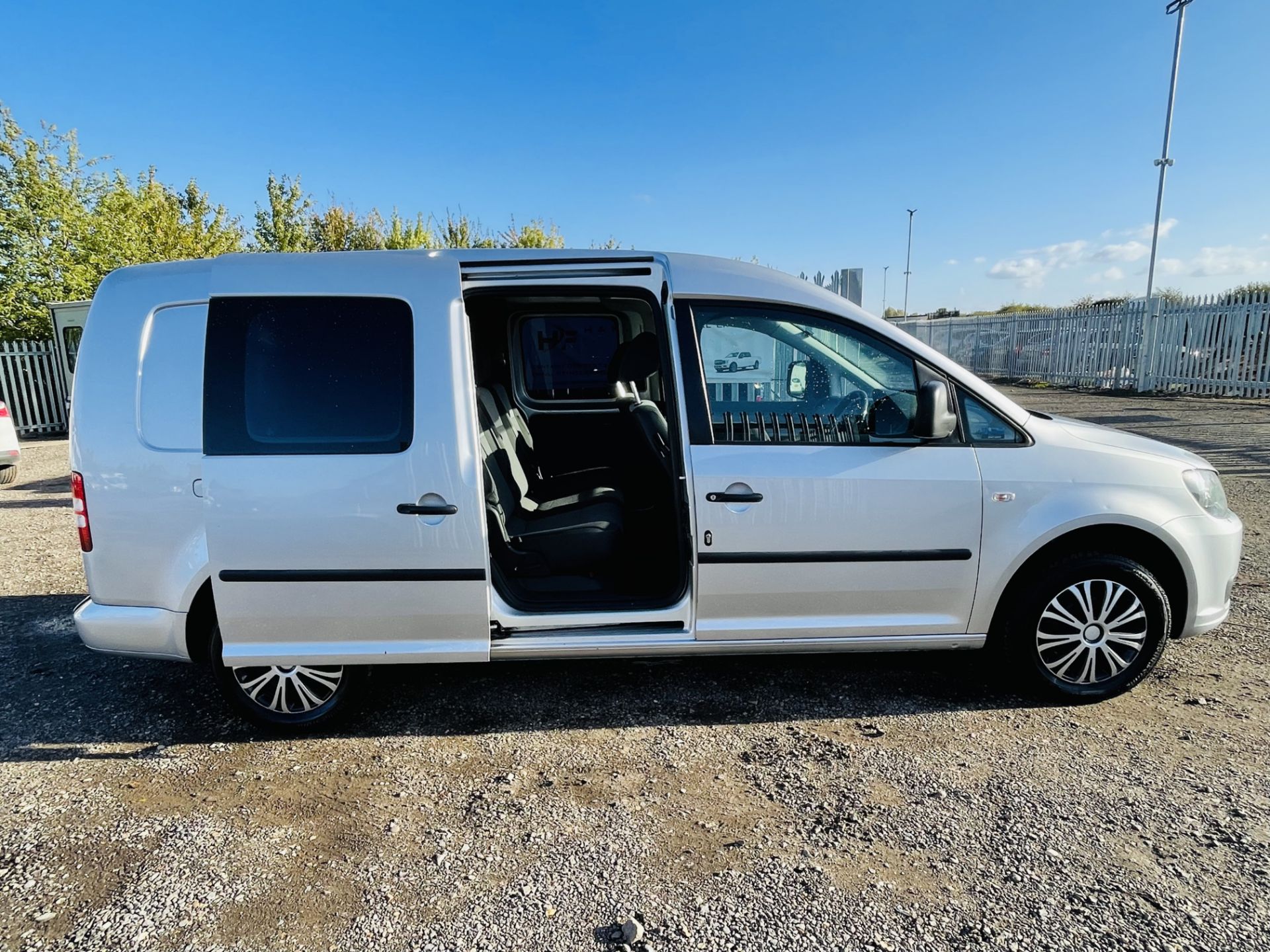 Volkswagen Caddy 1.6 TDI C20 Combi Maxi Dualiner 5 seats 2012 '62 Reg' Air Con - **Crew Van** - Image 8 of 29