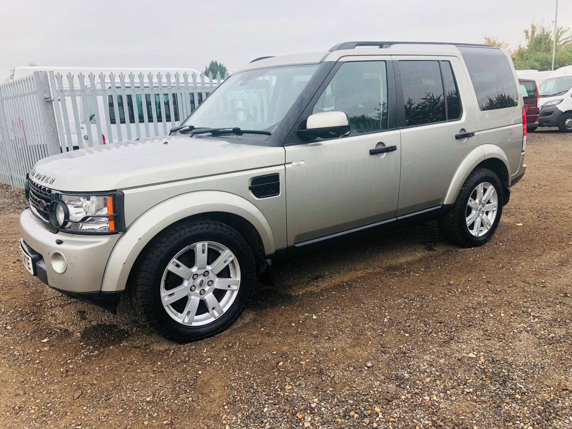 **ON SALE** Land Rover Discovery 4 3.0 SDV6 255 Command Shift Auto 2012 '62 Reg' Sat Nav - Air con - Image 8 of 33