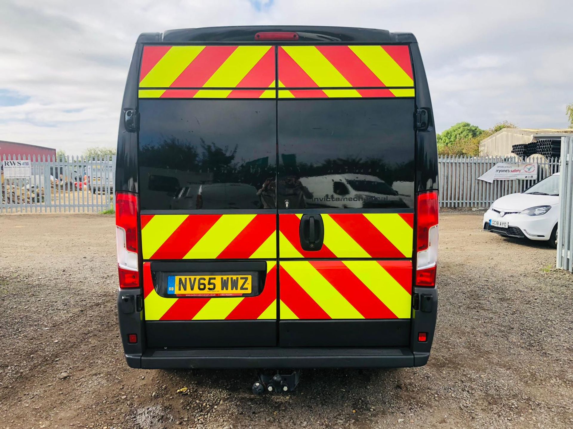 ** ON SALE ** Peugeot Boxer 2.2 HDI L3 H2 2016 '65 reg' Metallic Black - Panel Van - Image 16 of 30