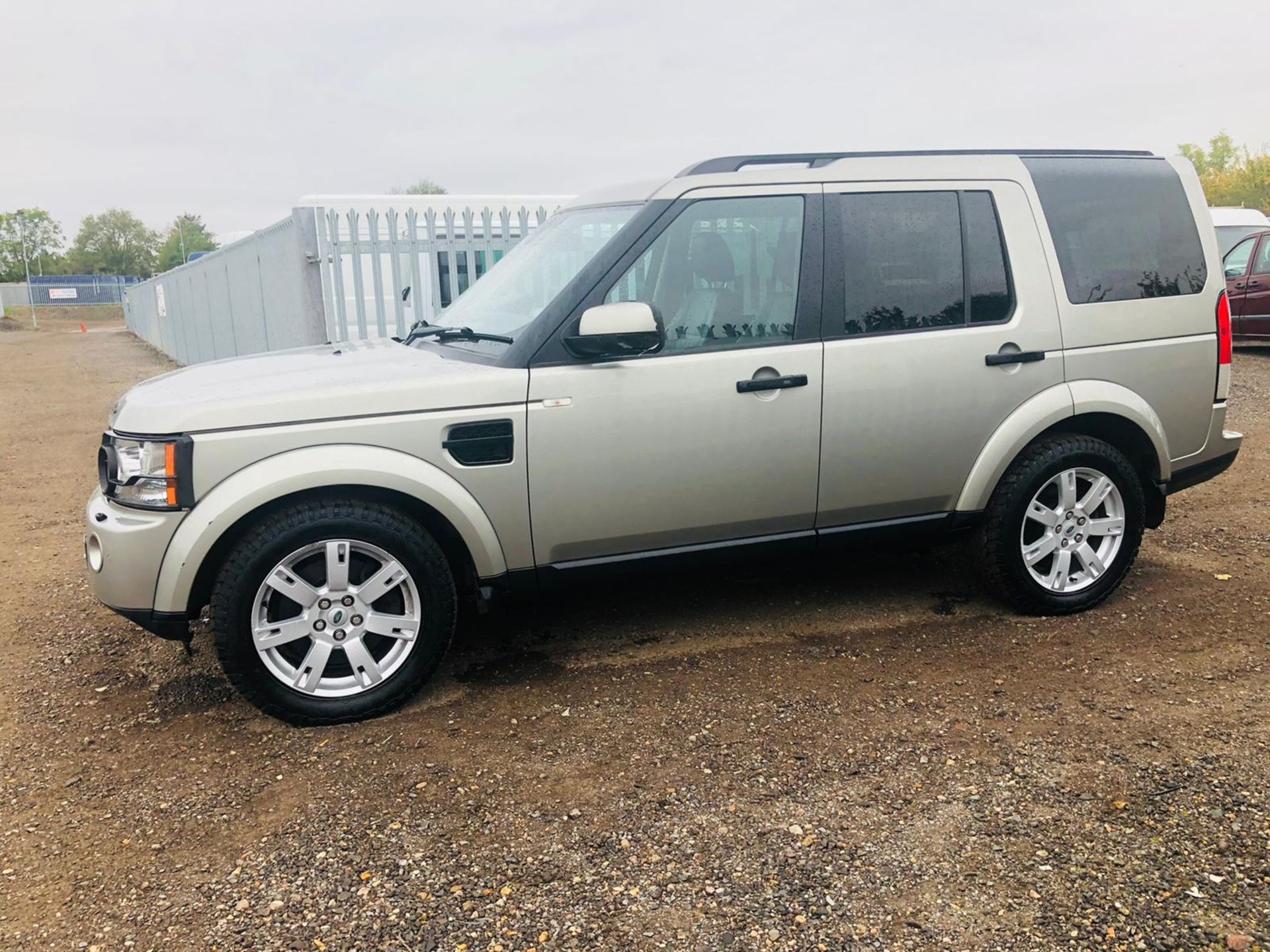 **ON SALE** Land Rover Discovery 4 3.0 SDV6 255 Command Shift Auto 2012 '62 Reg' Sat Nav - Air con - Image 9 of 33