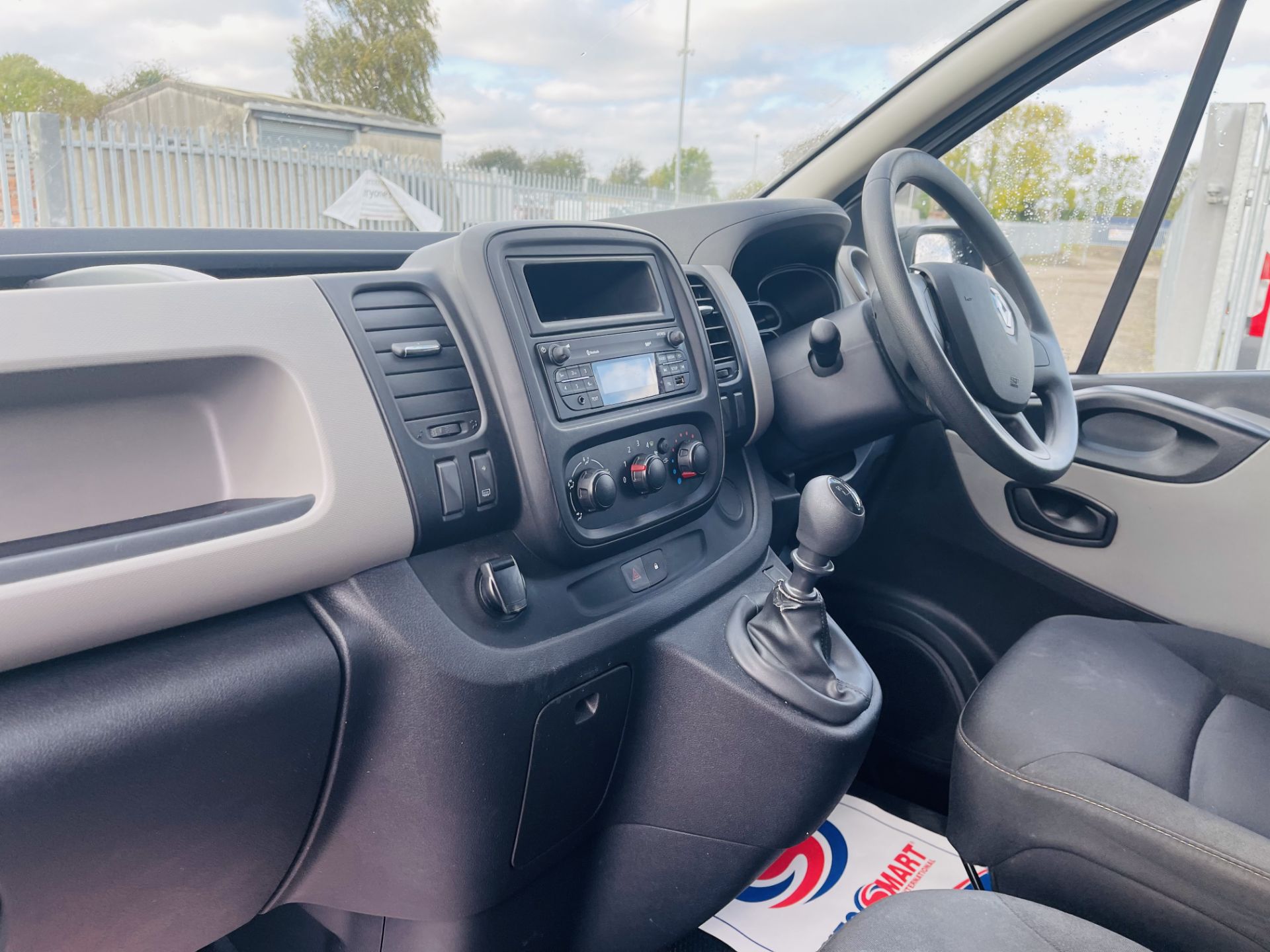 Renault Trafic SL27 Business 1.6 DCI Euro 6 2019 '19 Reg' ULEZ Compliant - Panel Van - Image 36 of 37