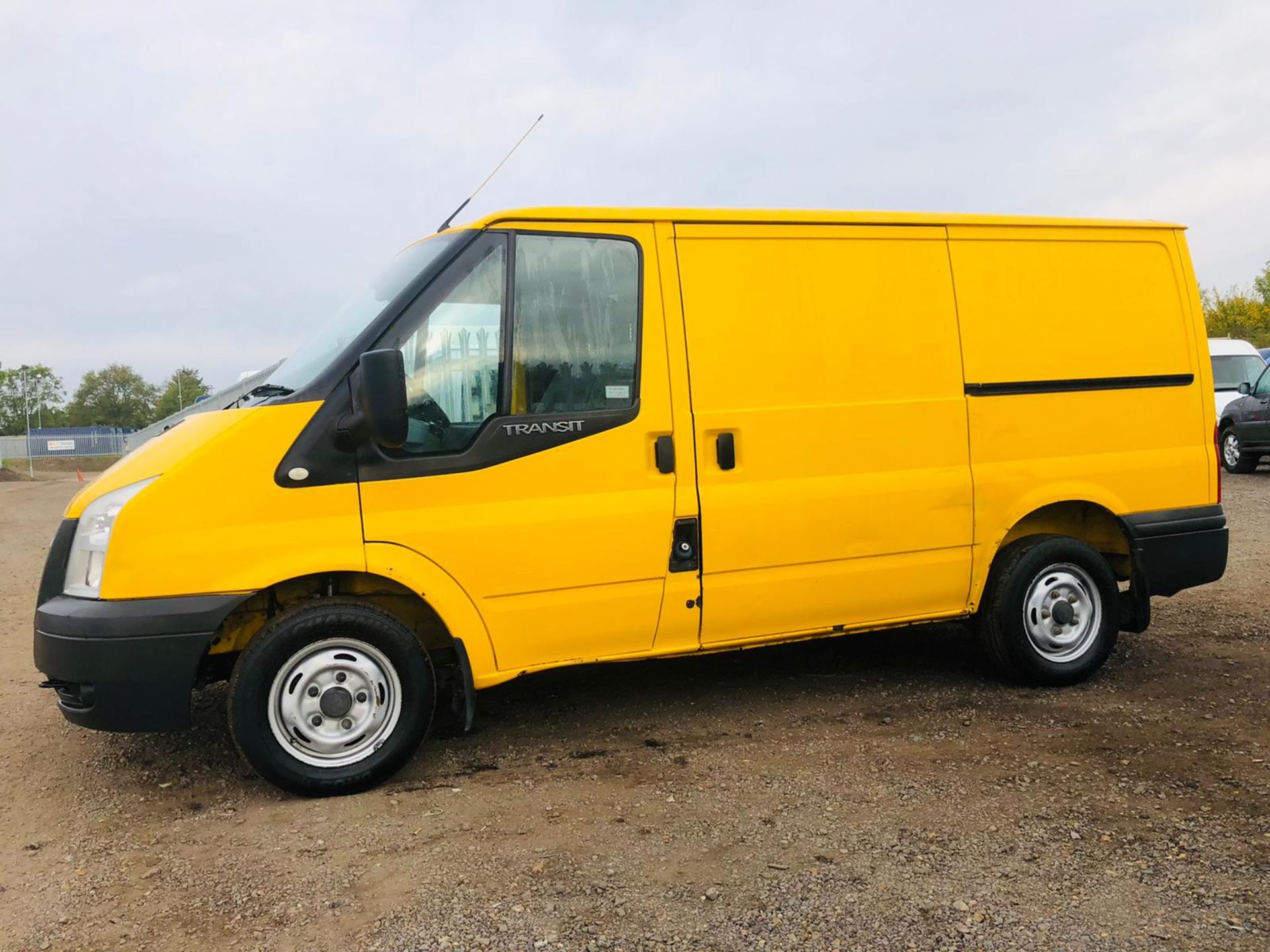 Ford Transit 2.2 TDCI 125 T300 L1 H1 FWD 2011 '61 Reg' Air Con - Elec Pack - No Vat Save 20% - Image 8 of 32
