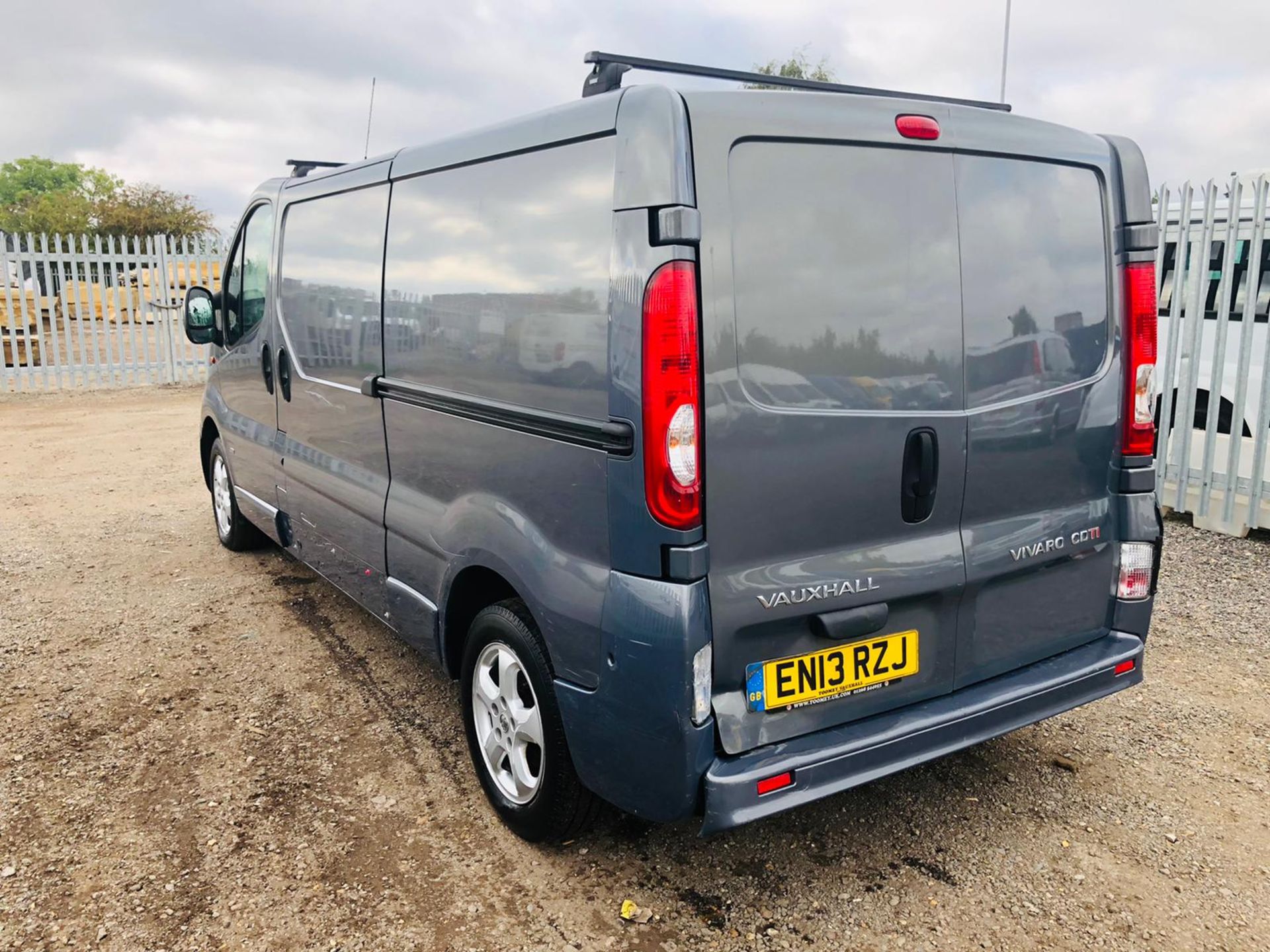 Vauxhall Vivaro 2.0 CDTI **Sportive** 2900 L2 L1 2013 '13 Reg' Air Con - ** Long Wheel Base ** - Image 6 of 19