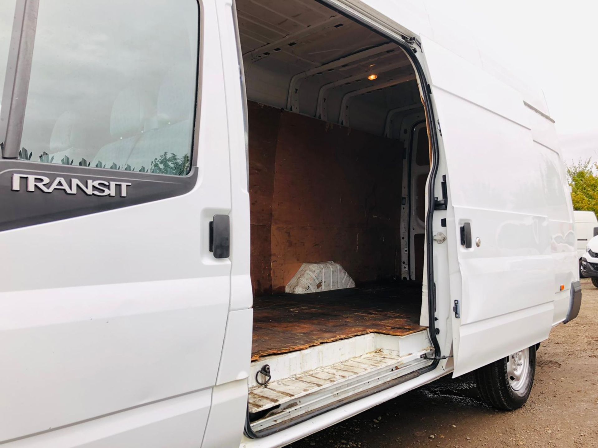 Ford Transit 125 2.2 TDCI T350 Jumbo RWD L4 H3 2013 '63 Reg' Panel Van - Extra Long Wheel base - Image 16 of 34