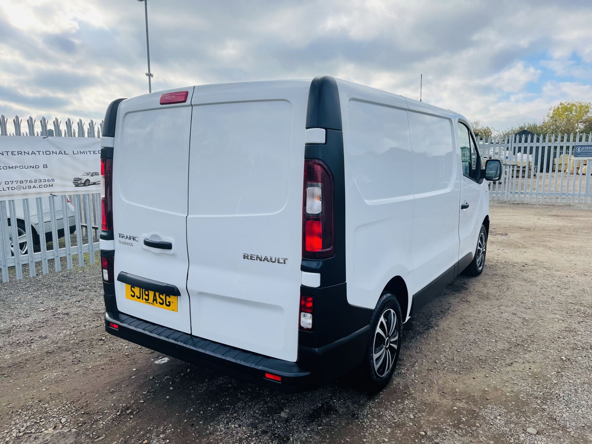 Renault Trafic SL27 Business 1.6 DCI Euro 6 2019 '19 Reg' ULEZ Compliant - Panel Van - Image 14 of 37