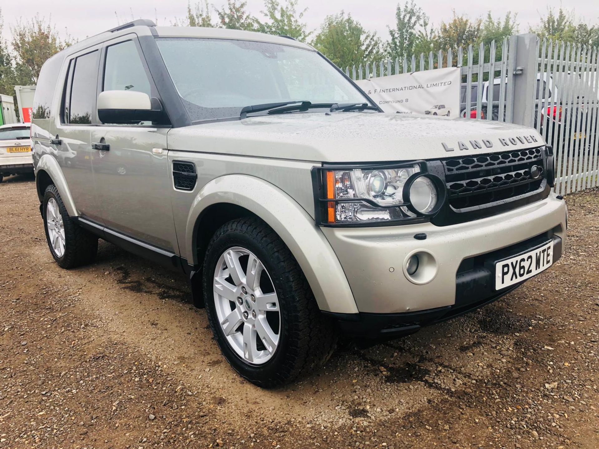 **ON SALE** Land Rover Discovery 4 3.0 SDV6 255 Command Shift Auto 2012 '62 Reg' Sat Nav - Air con - Image 2 of 33